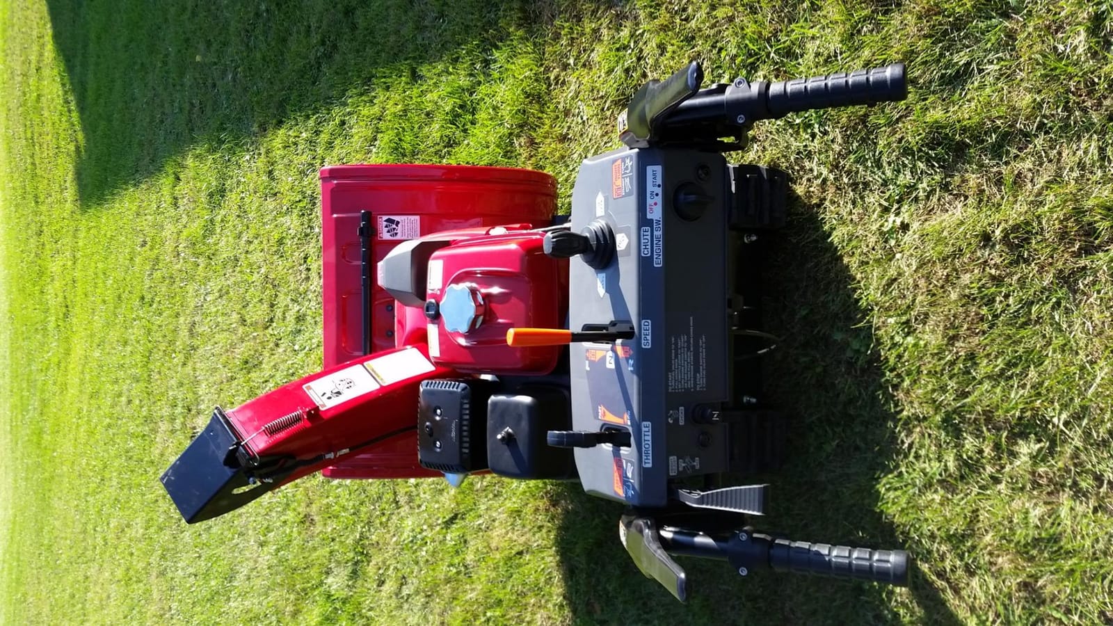 Honda HSS928 28-Inch Two Stage Snow Blower (HSS928AATD) | Electric Start and Track Drive, Clears Up to 1900 Pounds per Minute with 52-Foot Max Throwing Distance, Self-Propelled customer photo 2