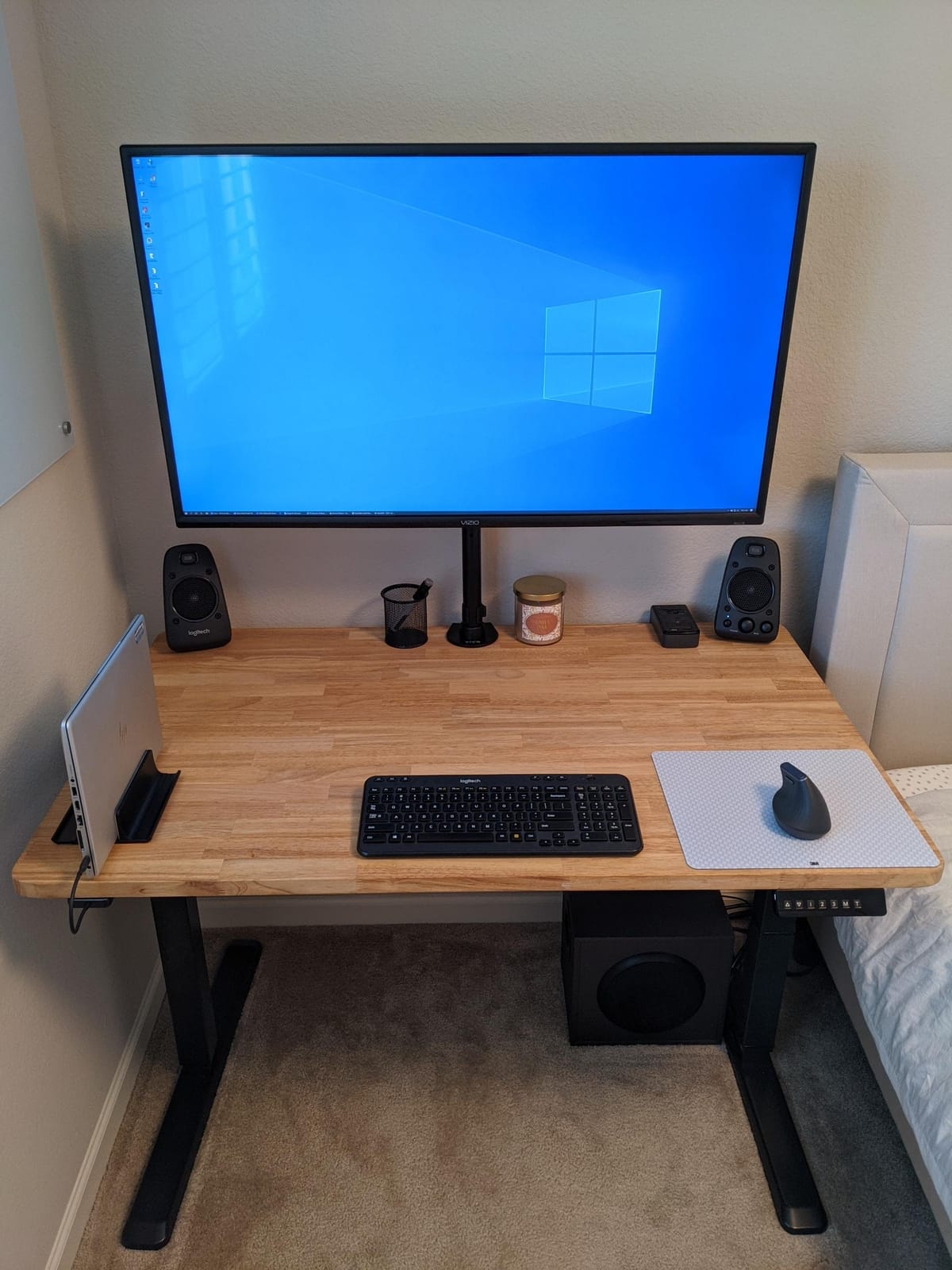 Logitech Z625 Powerful THX Certified 2.1 Speaker System with Optical Input customer photo 1