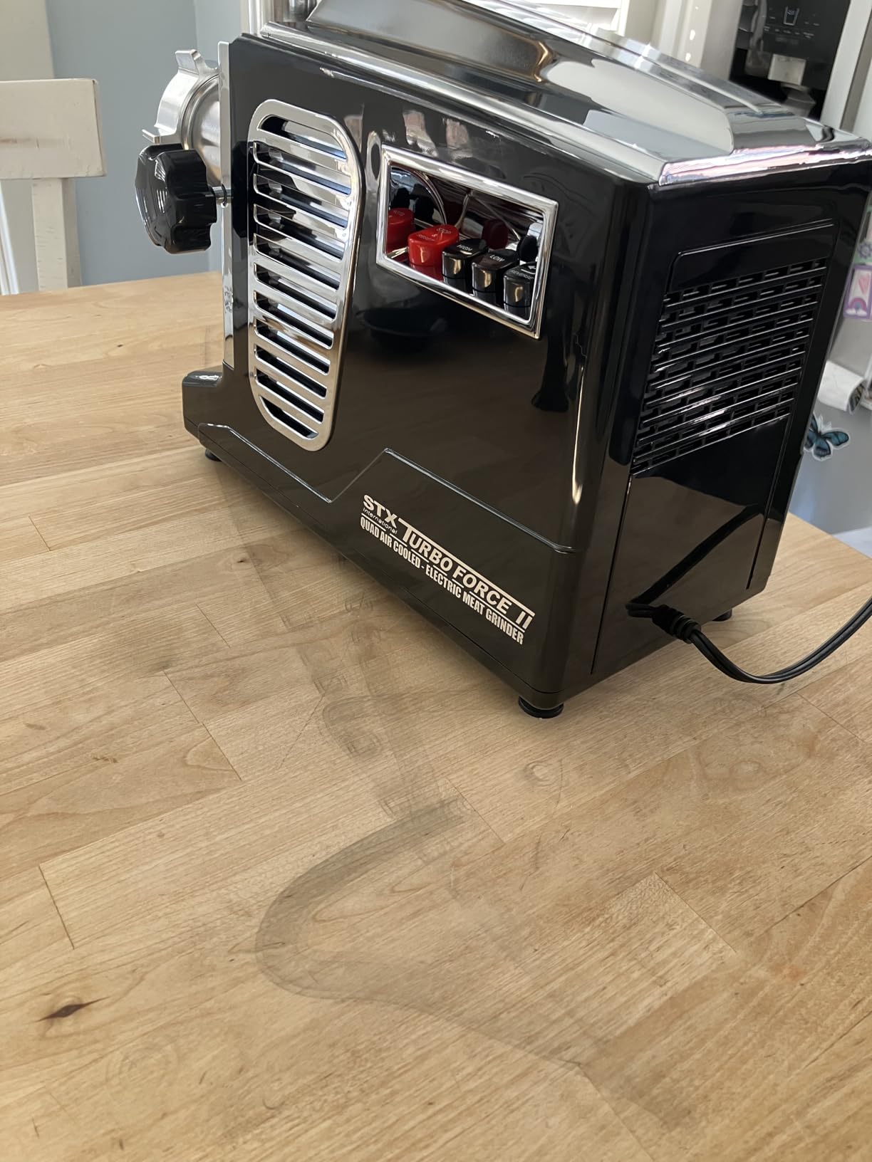 STX International Turboforce II 4000 Electric Meat Grinder | Grinds Soft Bones | Foot Pedal | 6 Grinding Plates | Stainless Steel Blades | Sausage Tubes | Kubbe Maker | Meat Claws | Patty Press & More customer photo 1
