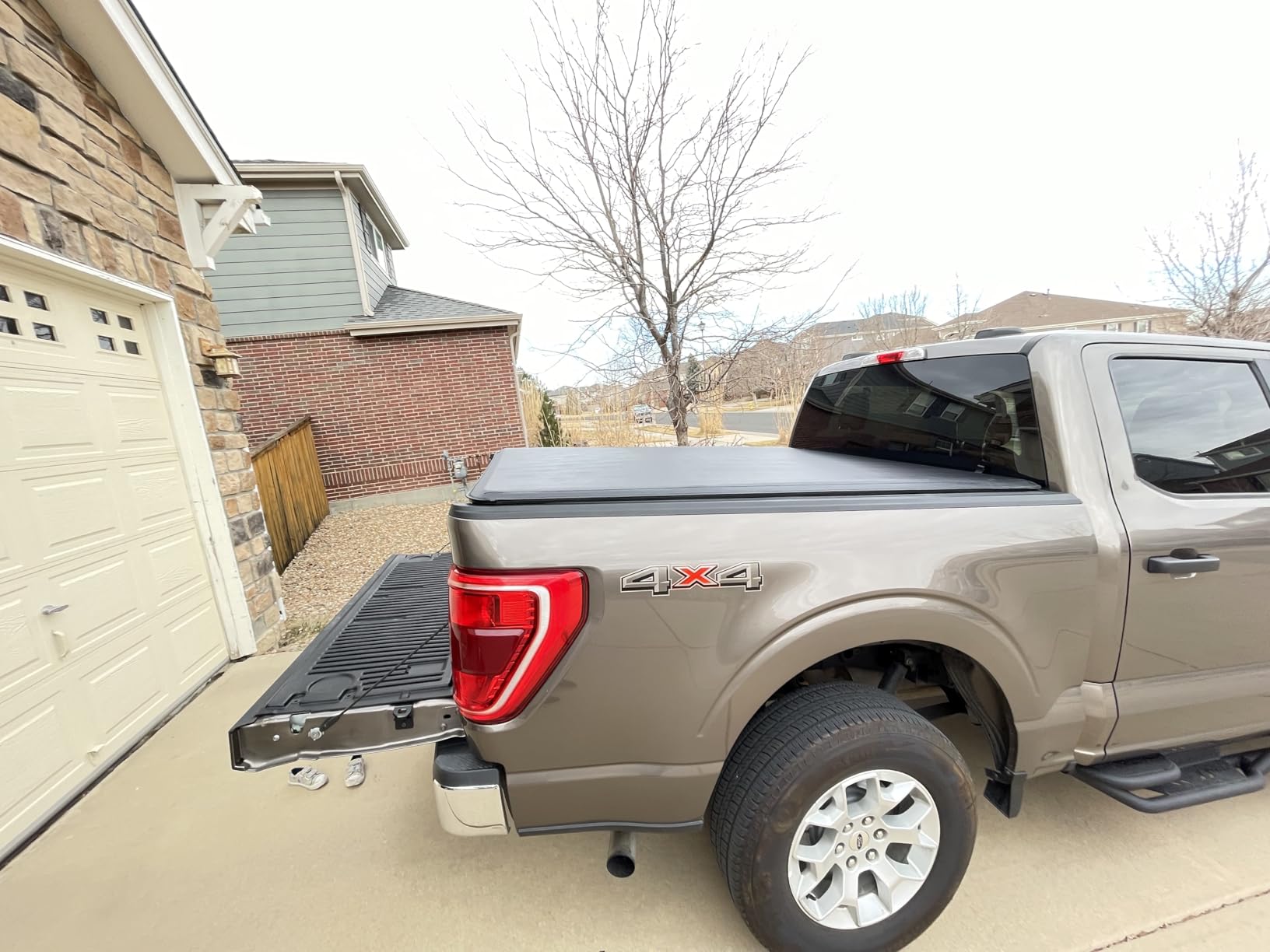 Tyger Auto T1 Soft Roll-up Truck Bed Tonneau Cover Compatible with 2015-2026 Ford F-150 | 6.5' (79