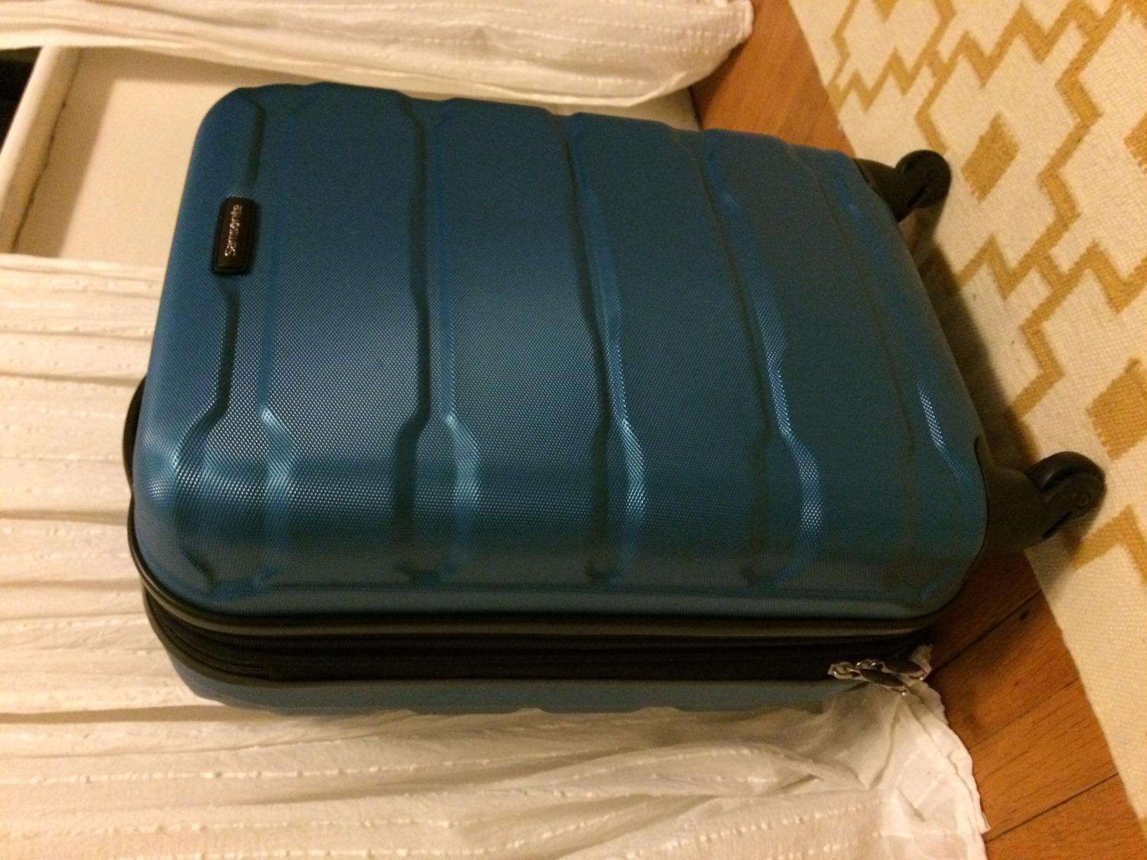 Samsonite Omni PC Hardside Expandable Luggage with Spinner Wheels, Navy, Checked-Large 28-Inch customer photo 2