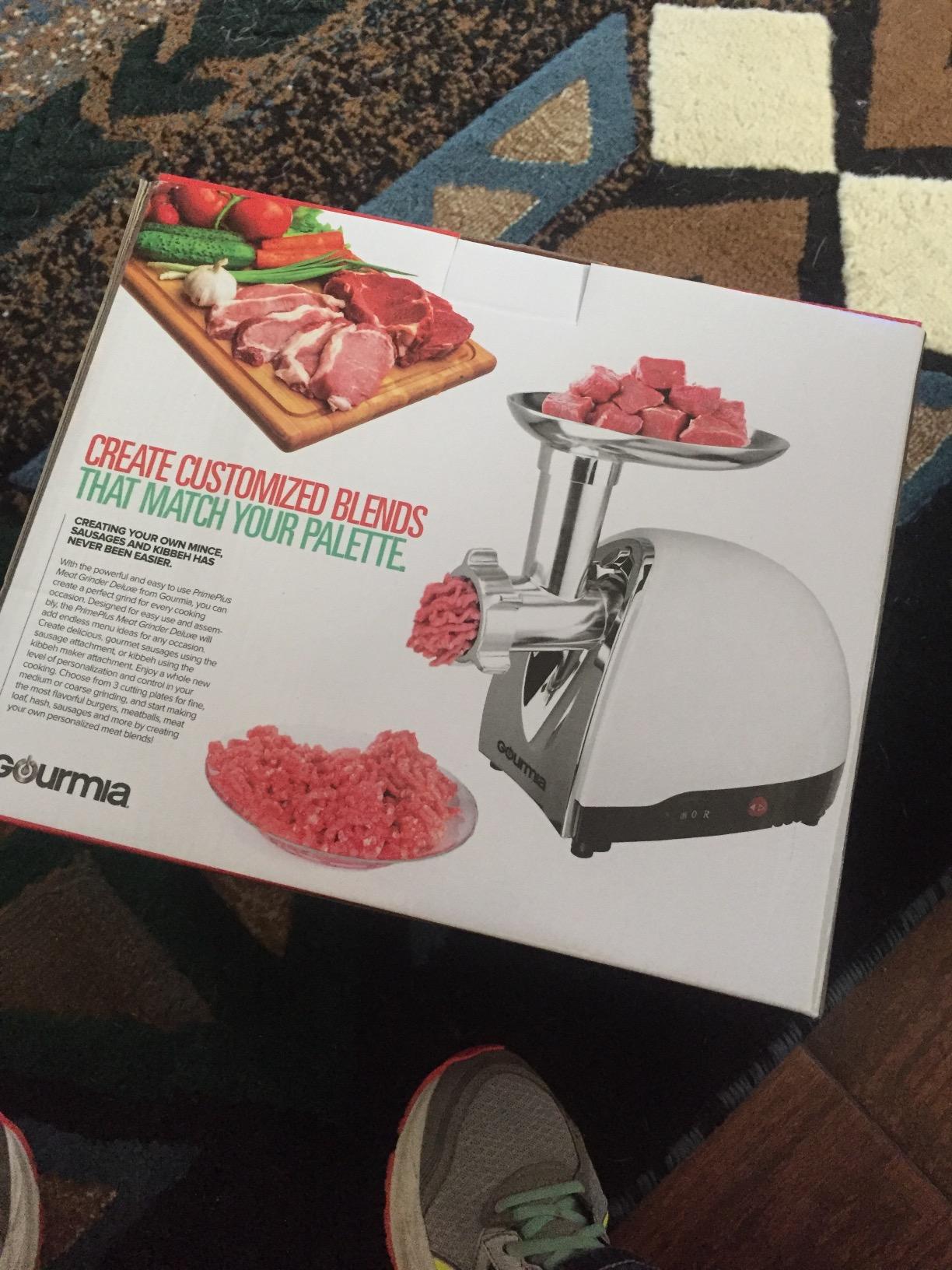 Gourmia Electric Meat Grinder - 500W Commercial Grade Meat Processor with Sausage Stuffer, 3 Stainless Steel Grind Plates Fine to Coarse, Stainless Steel customer photo 2