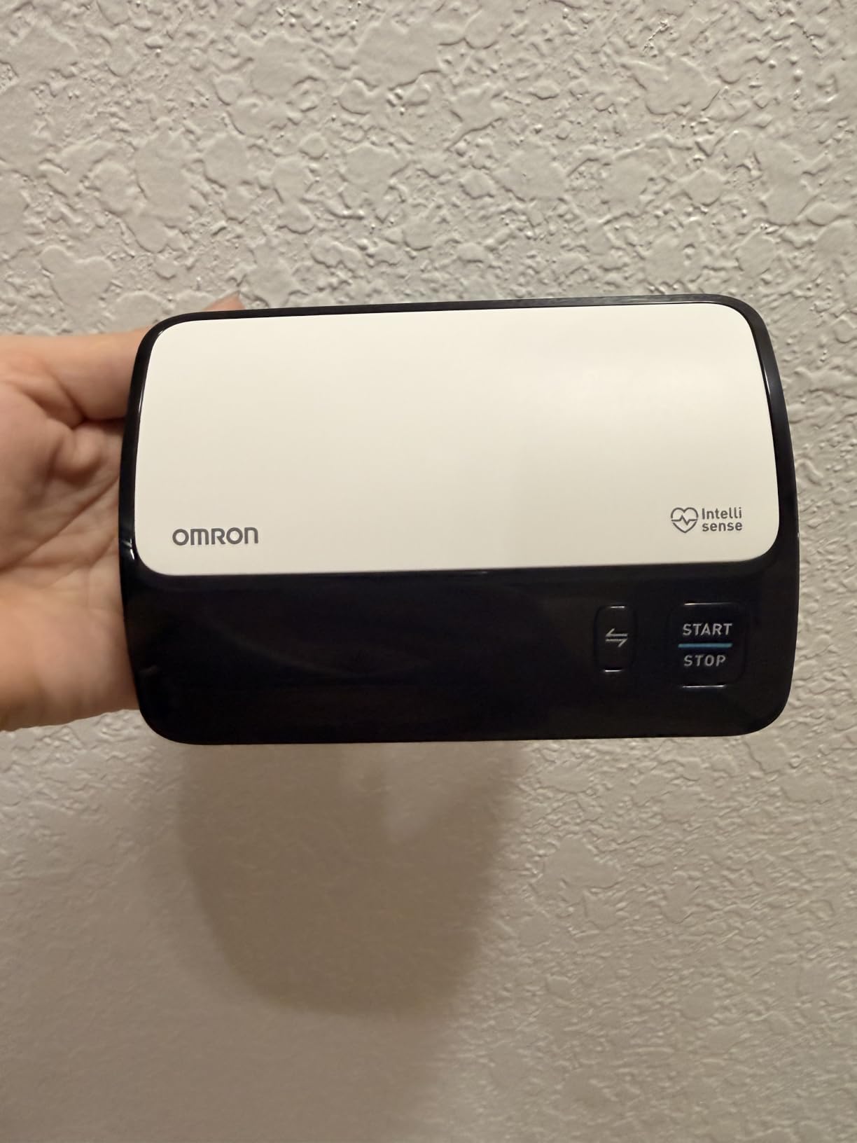 OMRON Evolv Wireless Blood Pressure Monitor & Upper Arm Blood Pressure Cuff | For Home Use - #1 Doctor & Pharmacist Recommended Brand - Clinically Validated - Connect App customer photo 1