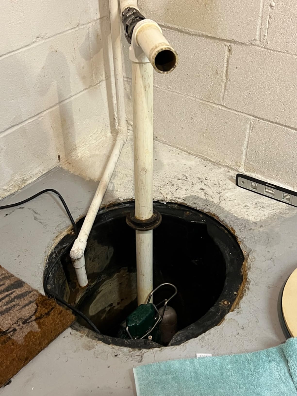 Zoeller M63 Automatic Submersible Sump Pump - 3/10HP - Cast Iron customer photo 1