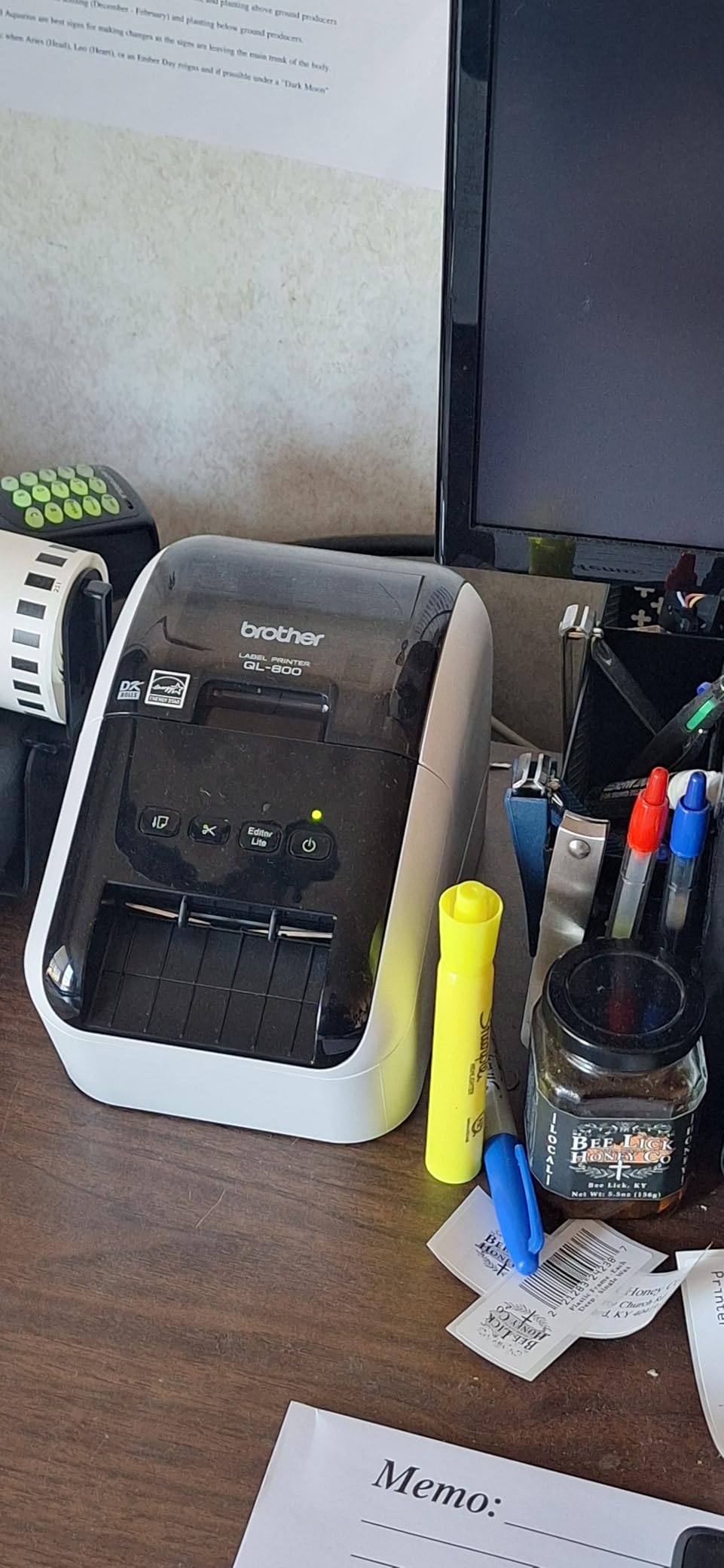 Brother QL-800 High-Speed Professional Printer, Plug & Label Feature, Genuine DK Pre-Sized, Multi-System Compatible - Black & Red Printing Available (Required USB Cable Included) customer photo 1
