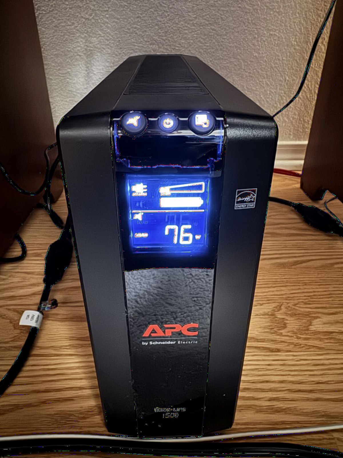 APC UPS 1500VA/900W Pro UPS Battery Backup for Office Electronics, BX1500M | 1500VA Back-UPS Pro for home offices - 10 outlets, LCD, AVR, surge protection, 68-min runtime (@100W) for PCs & workstations customer photo 1