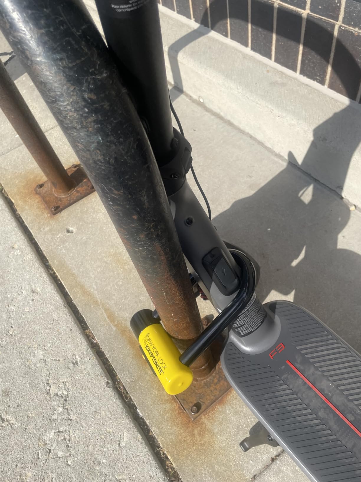Kryptonite New York Fahgettaboutit Mini Bike U-Lock, 18mm Steel Shackle - Heavy Duty Anti-Theft Lock for E-Bikes and Scooters, 10/10 Security Rating customer photo 1