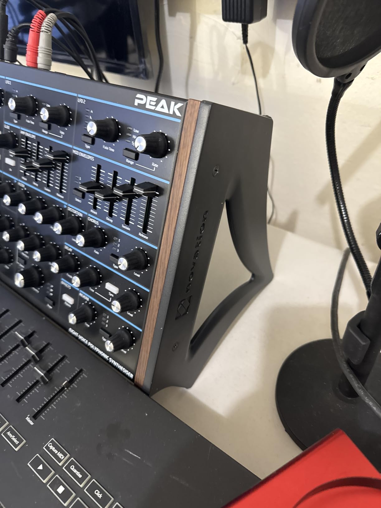 Novation Peak 8-Voice Desktop Polyphonic Synthesizer customer photo 2