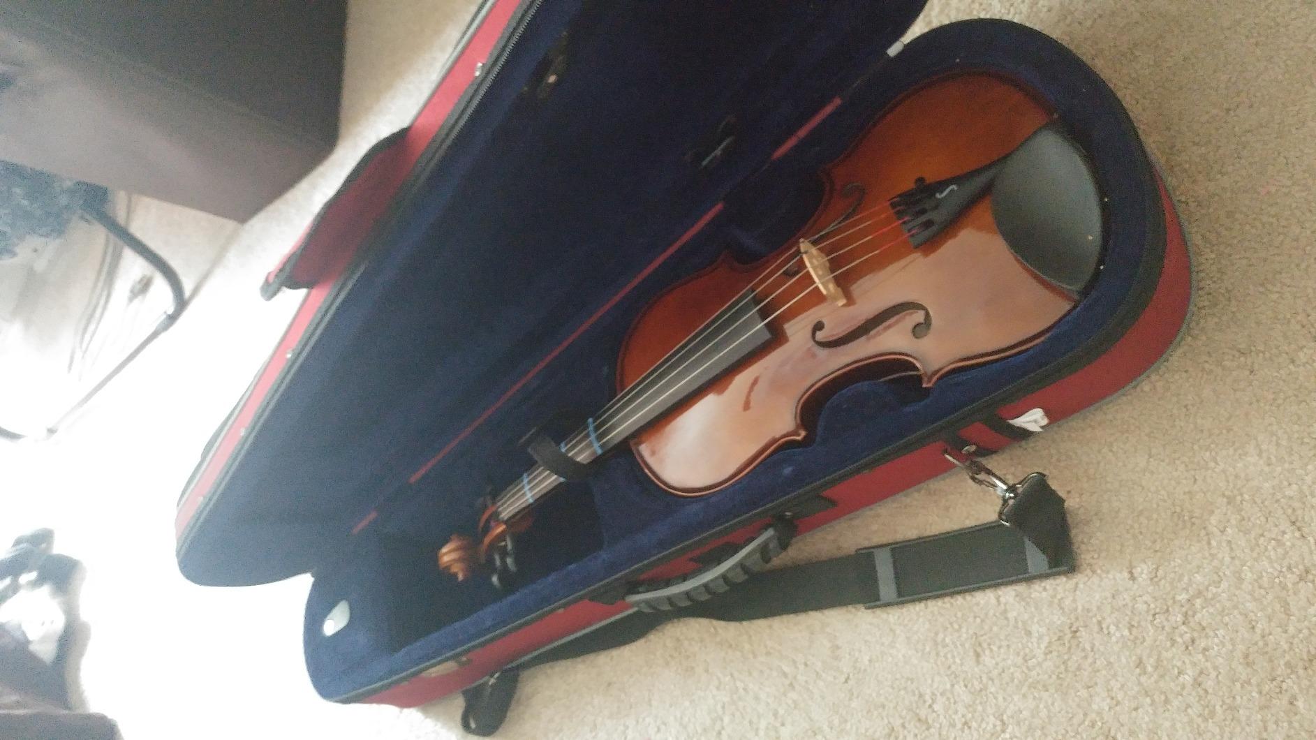 Stentor 1400A2-4/4 4-String Violin, 4/4 customer photo 2