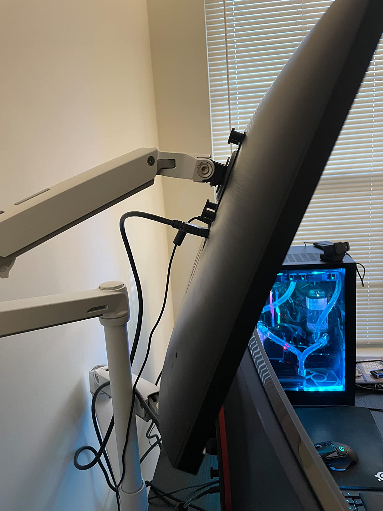 Ergotron - LX Vertical Stacking Dual Monitor Arm, VESA Desk Mount - for 2 Monitors Up to 40 Inches, 7 to 22 lbs Each - Tall Pole, White customer photo 1