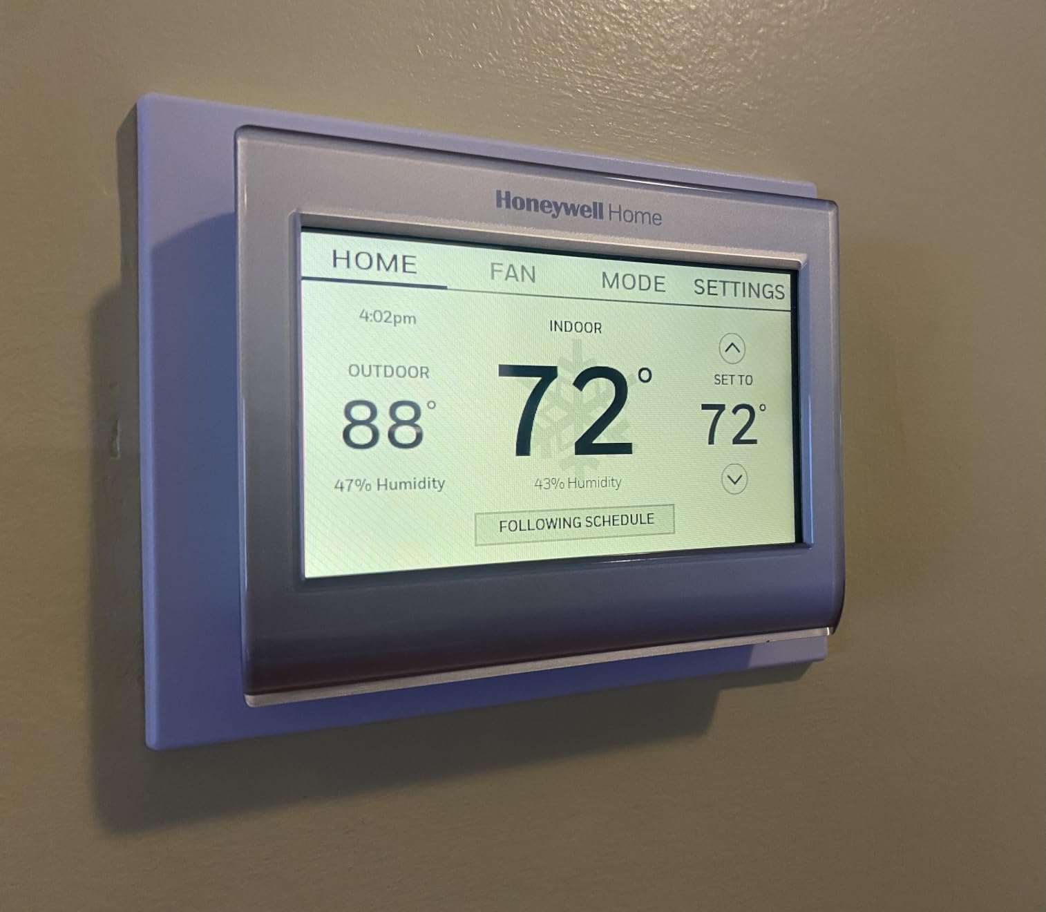 Honeywell Home RTH9585WF Wi-Fi Smart Color Thermostat, 7 Day Programmable, Touch Screen, Energy Star customer photo 2