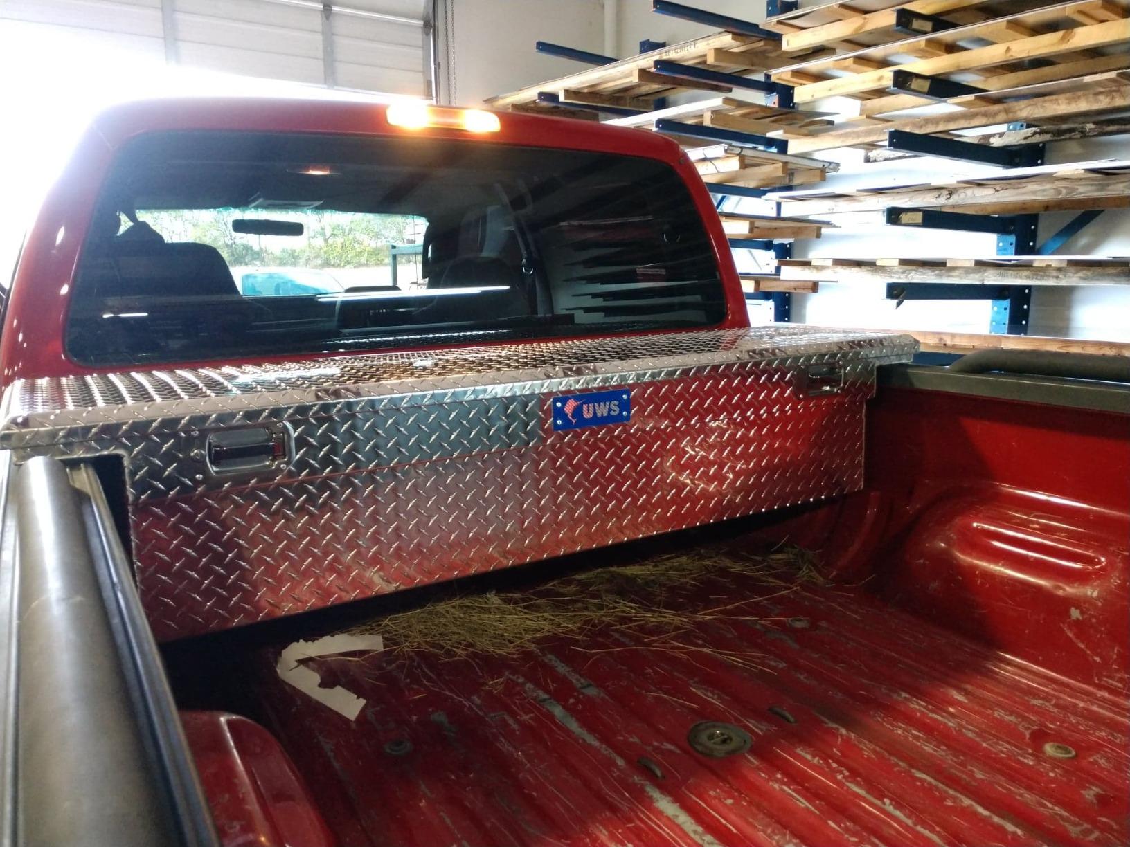UWS EC10611 Pull Handle 72-Inch Heavy-Wall Aluminum Truck Tool Box with Low Profile, RigidCore Lid, Silver customer photo 2