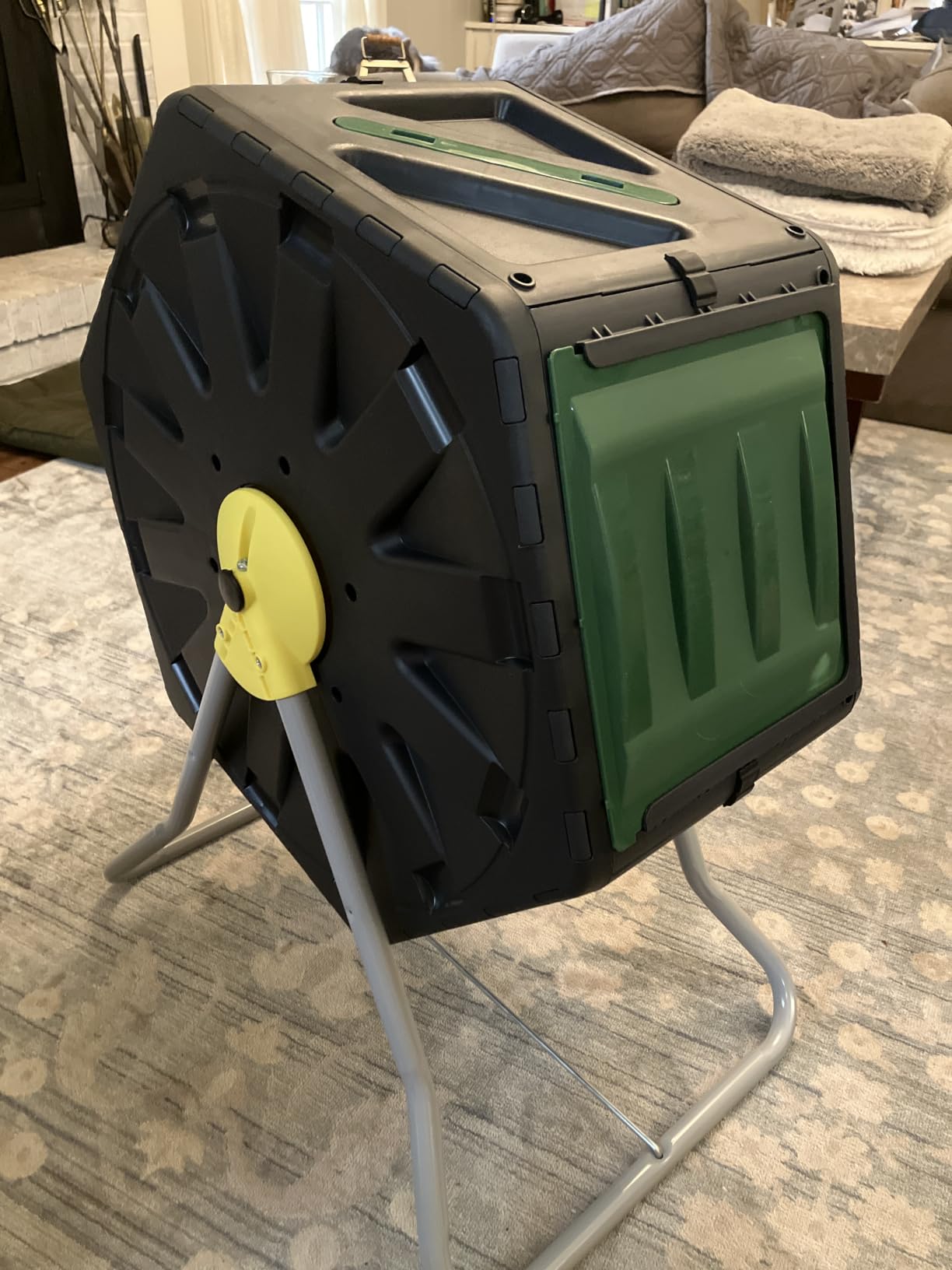 Miracle-Gro Dual Chamber Compost Tumbler - Easy-Turn, Heavy-Duty Outdoor Bin Composter with 2 Sliding Doors (2x18.5 Gal/70L) customer photo 2