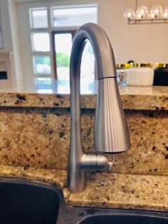 Moen Arbor Spot Resist Stainless Motionsense Wave Sensor Touchless One-Handle Single Hole Kitchen Sink Faucet, 7594EWSRS customer photo 1