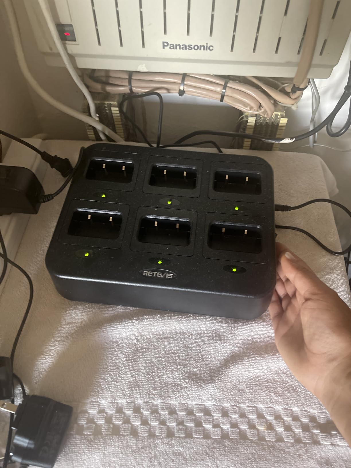 Retevis RT21 H-777S Six-Way Charger, Multi Unit Rapid Gang Charger, Compatible with Retevis RT21 H-777S, RT21V, RT28, RT53 Walkie Talkies and Batteries (1 Pack) customer photo 1
