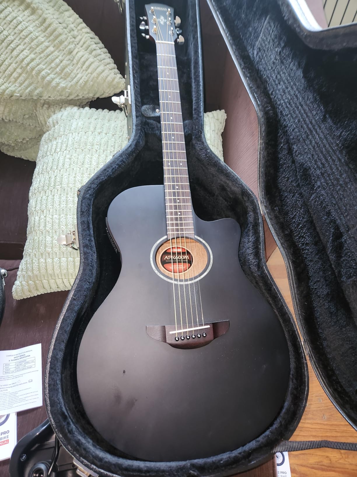 Yamaha APX600 OBB Thin Body Acoustic-Electric Guitar, Oriental Blue Burst customer photo 1