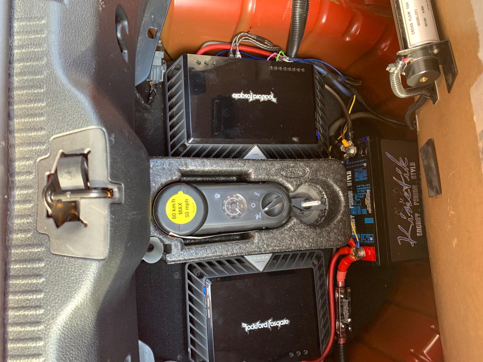 DEWALT Shop Vacuum 6 Gal 4 HP Poly Wet/Dry Vacuum with Blower DXV06P customer photo 2