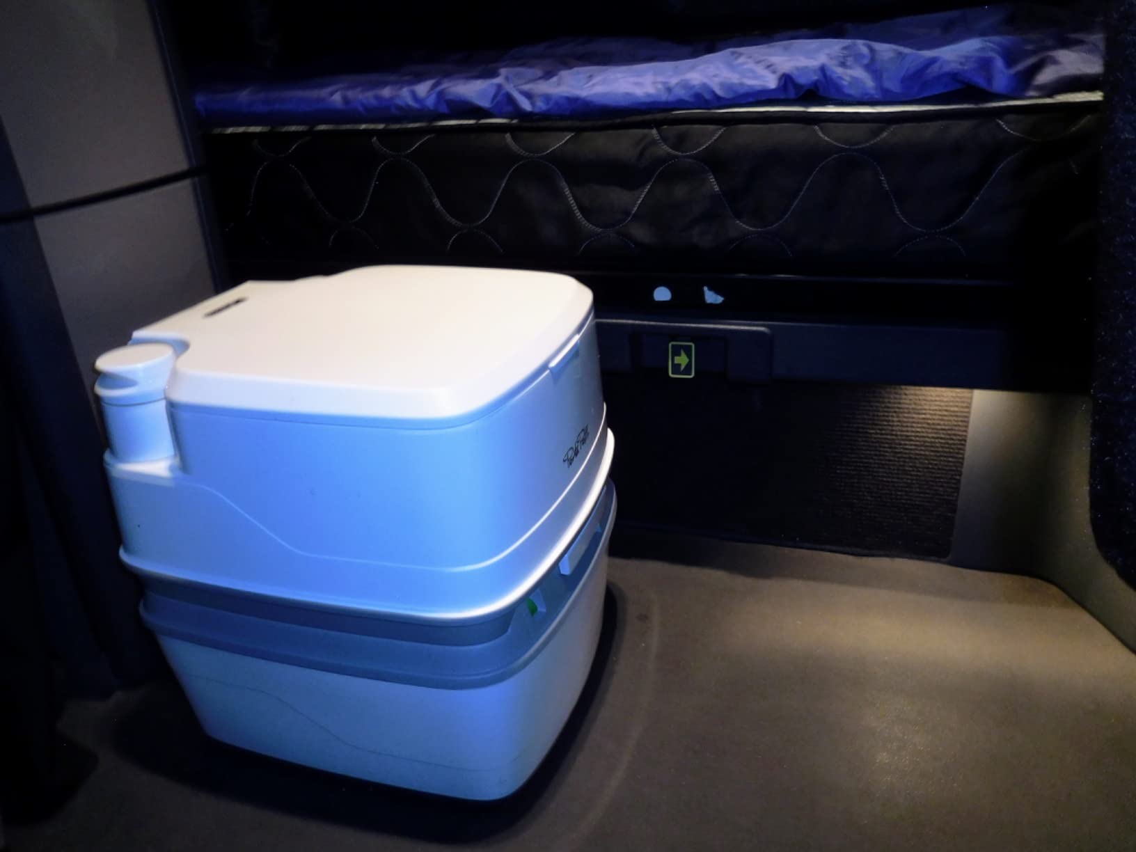 Thetford Porta Potti 365 Portable Toilet (for RV, Marine, Camping, Vans, Trucks, Healthcare) 92820, White customer photo 2