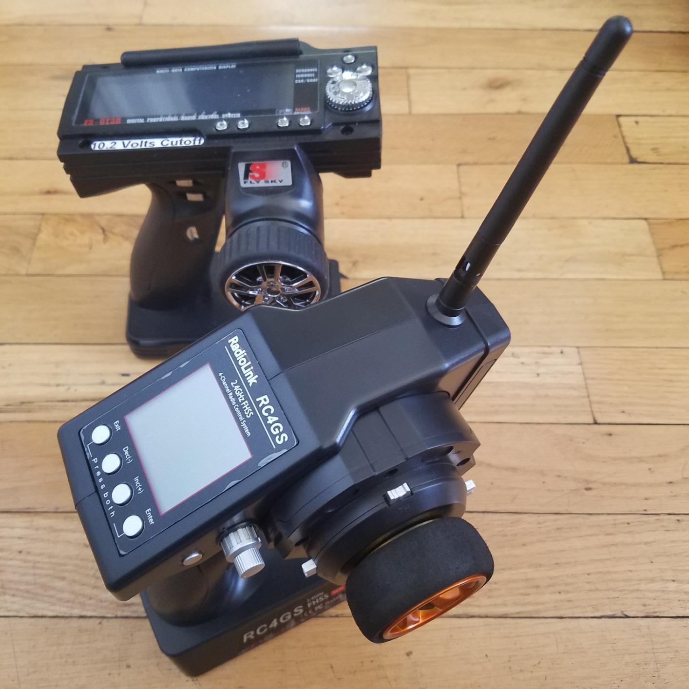 Radiolink RC4GS V3 5 Channels RC Transmitter and Receiver, 2.4GHz Surface Remote Controller R6FG Gyro RX Combo, 30 Models Storage for RC Crawler, Drifting, Bash, Buggy Cars and Boats customer photo 2
