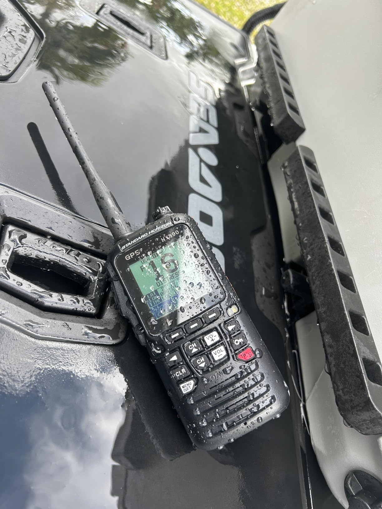 Standard Horizon HX890BK VHF-HH, 6 Watt, with GPS & FM Receiver customer photo 1
