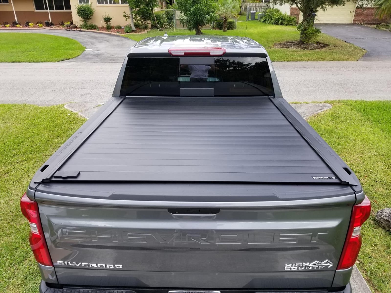 RealTruck Retrax RetraxPRO MX Retractable Truck Bed Tonneau Cover | 80481 | Fits 2019 - 2026 Chevy/GMC Silverado/Sierra, works w/ MultiPro/Flex tailgate (w/o Carbon Pro bed) 5' 10