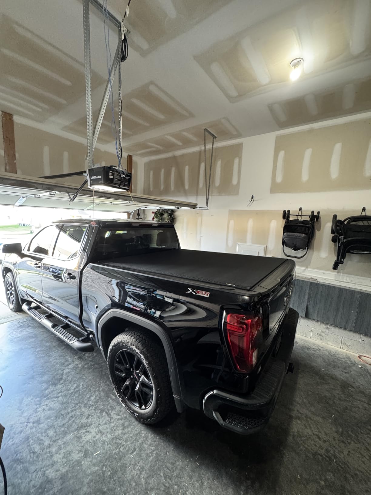 RealTruck TruXedo Sentry CT Hard Rolling Truck Bed Tonneau Cover | 1572416 | Fits 2019-2024 Chevy/GMC Silverado/Sierra, w/MultiPro/Flex Tailgate (Will not fit Carbon Pro Bed) 5' 10