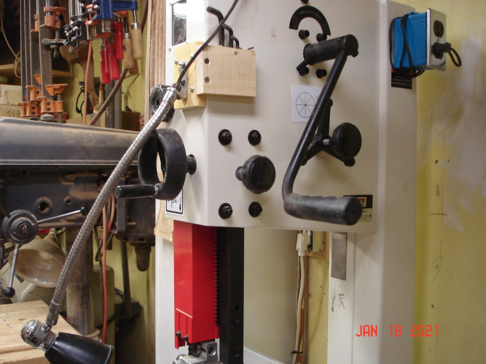 JET 14-Inch Woodworking Bandsaw, 1-3/4 HP, 115/230V 1Ph (Model JWBS-14SFX) customer photo 2