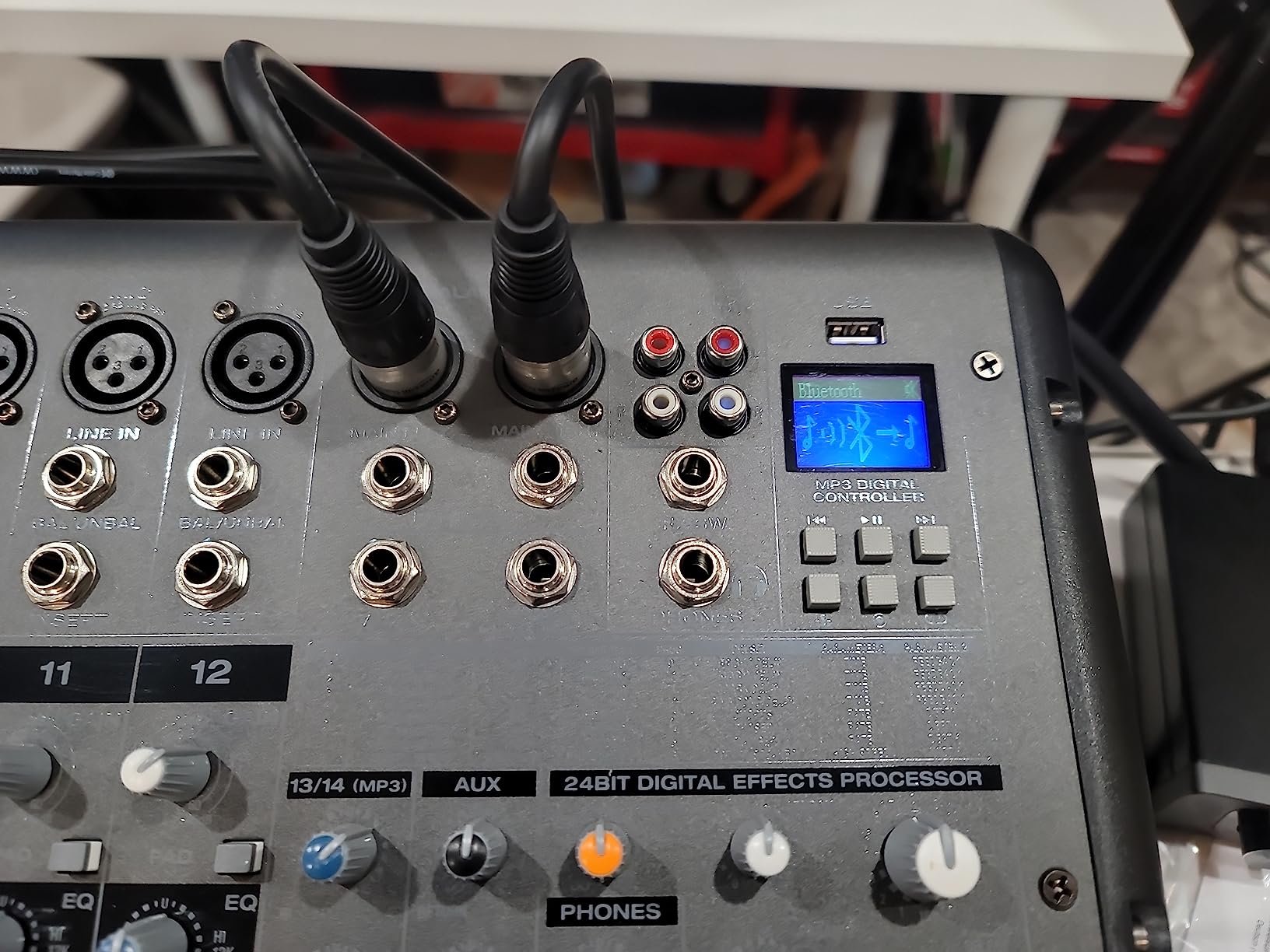 Rockville RPM1470 6000W Peak 14-Channel Powered Mixer, 750W RMS x 2 at 4 Ohm, USB/Bluetooth, 24-Bit Effects, 14 XDR2 Mic Preamps, for Live Events/Church Bands customer photo 1
