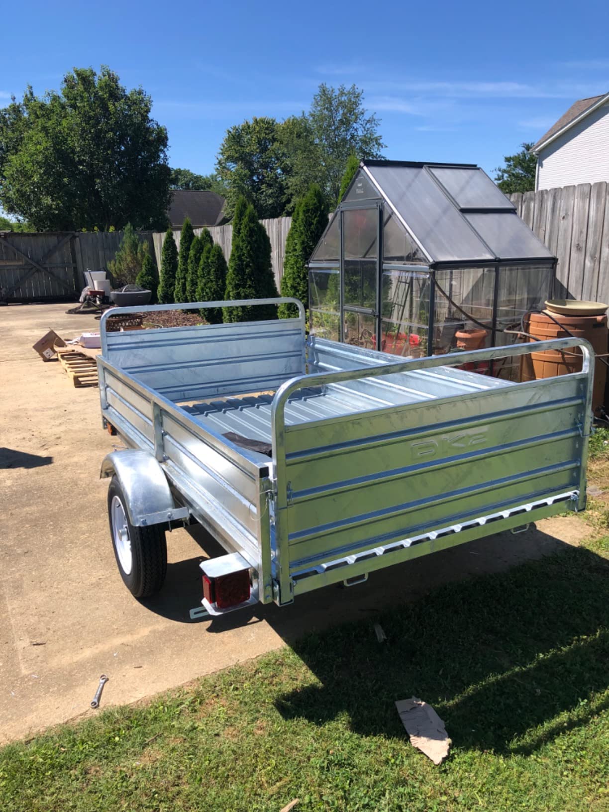 DK2 4.5 x 7.5 Galv Trailer (Drive-Up Gate Included), Load Capacity 1639 lb, Deck Length 7.5 ft, Deck Width 4.5 ft, Model# MMT5X7G-DUG customer photo 2