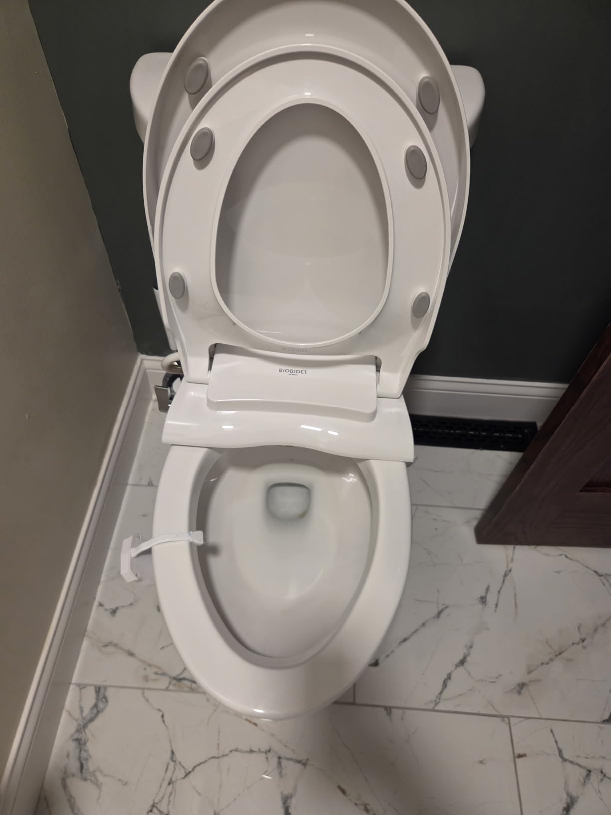 Bio Bidet Slim Zero Non Electric Bidet Toilet Seat Elongated, Low Profile Seat with Slow Close Lid, Battery Powered Night Light, Dual Nozzles, White customer photo 2