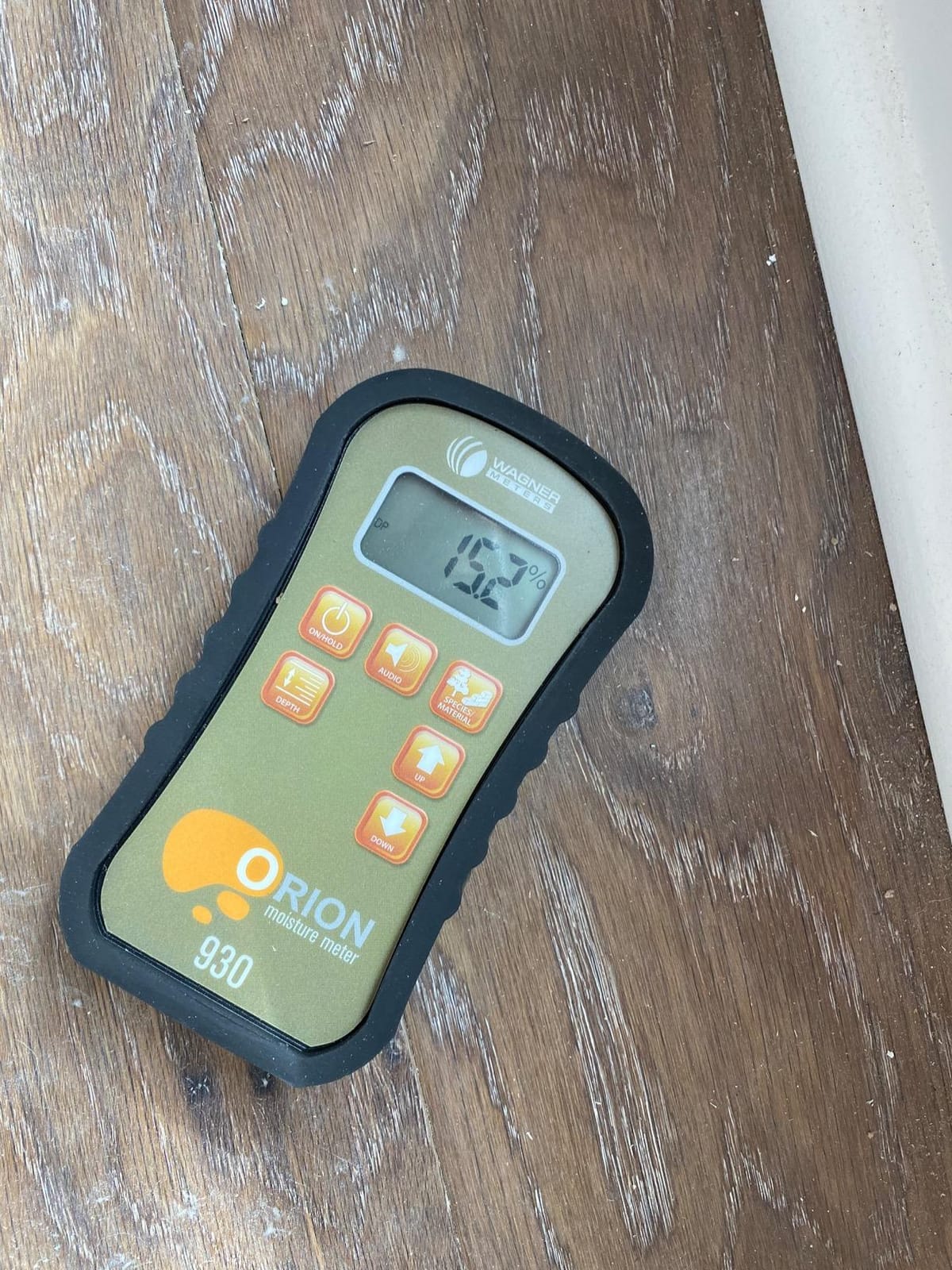 Orion 930 Pinless Wood Moisture Meter by Wagner Meters - Accurate, Non-Damaging, Dual Depth Lumber Moisture Measurement, On-site Calibration customer photo 2