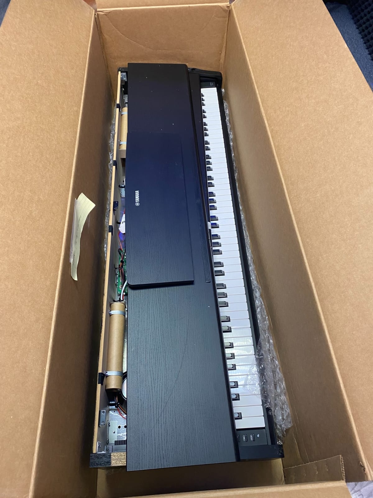 Yamaha YDP144B Arius Series Digital Console Piano with Bench, Black customer photo 2