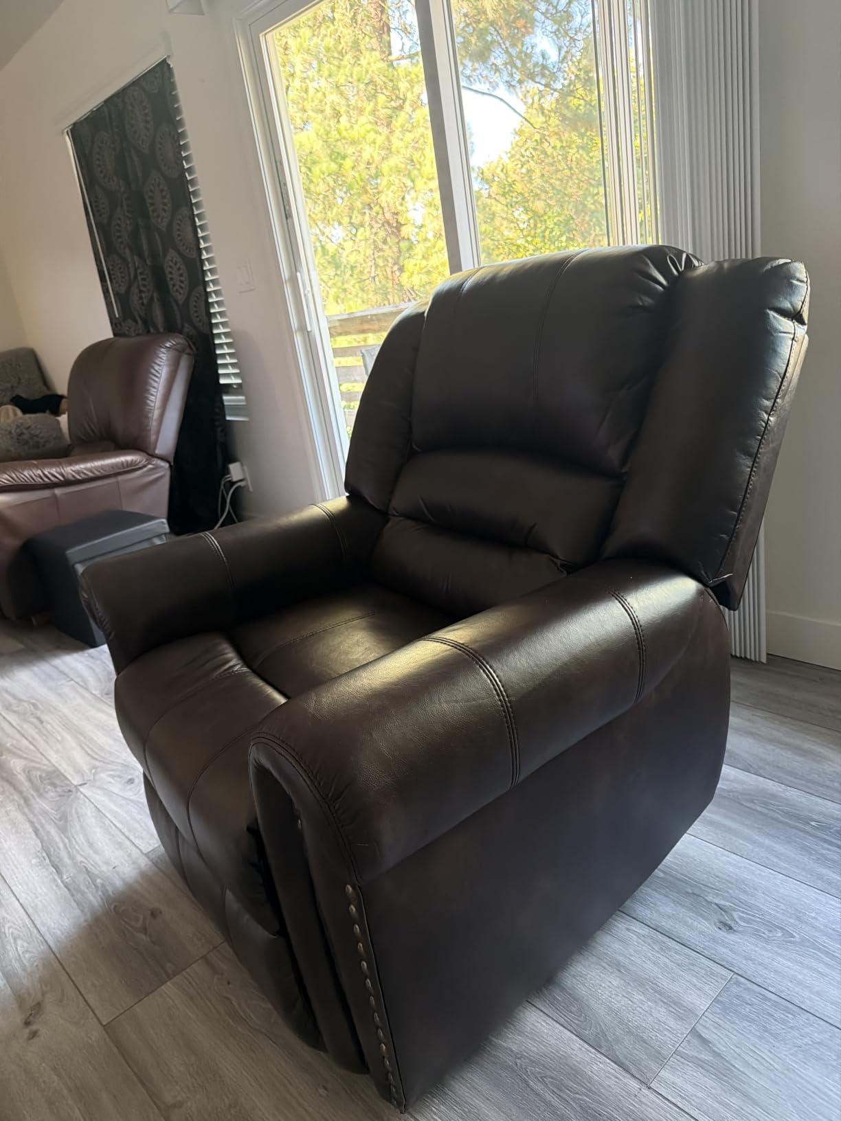 CANMOV Leather Recliner Chair, Classic and Traditional Manual Recliner Chair with Comfortable Arms and Back Single Sofa for Living Room, Nut Brown customer photo 2