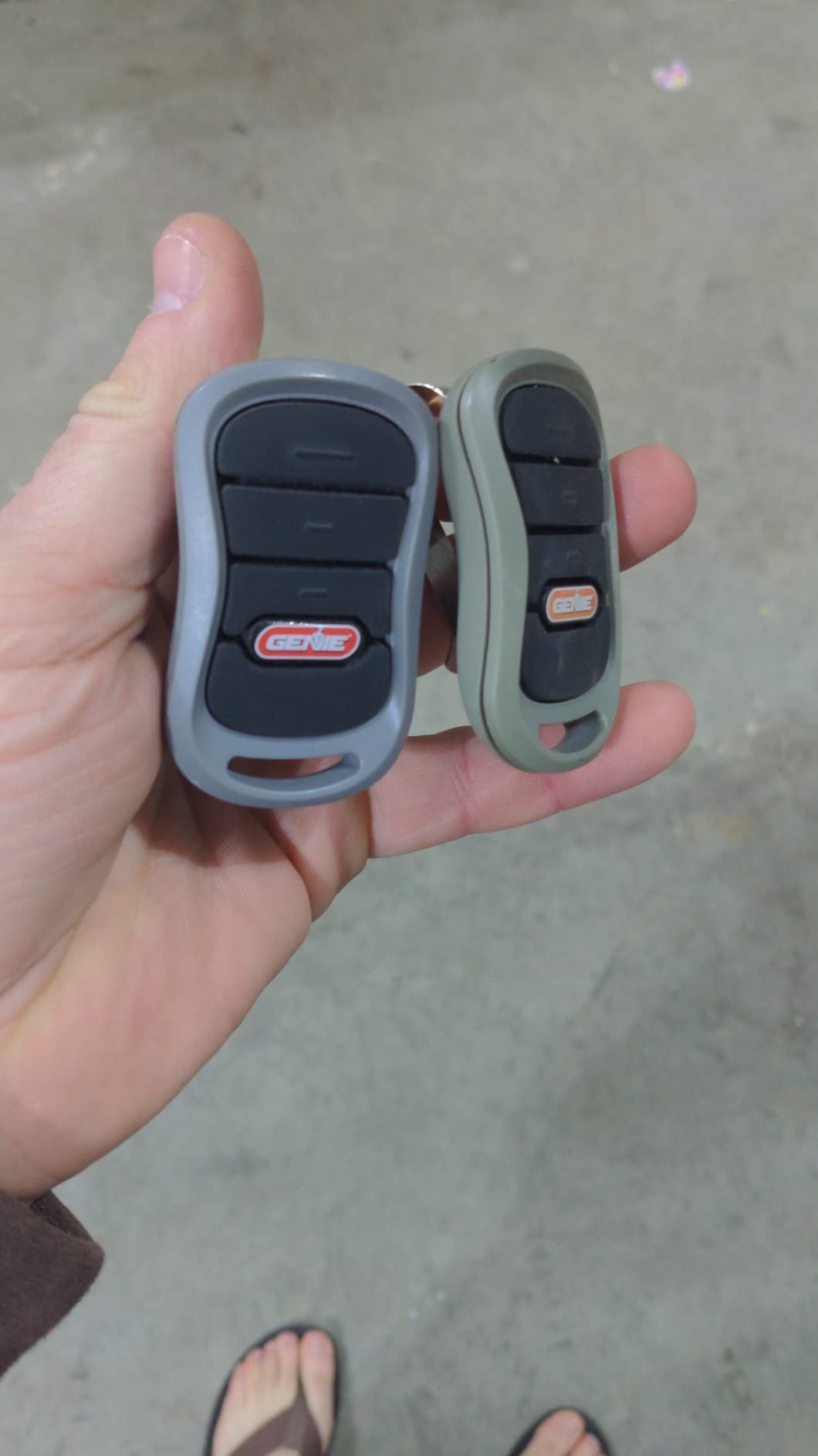 Genie SilentMax 1000 Garage Door Opener - Ultra-Quiet Belt Drive - Includes two 3-Button Pre-Programmed Remotes, Wall Console, Wireless Keypad, Safe T-Beams - Model 3042-TKH, 140V DC Motor customer photo 2