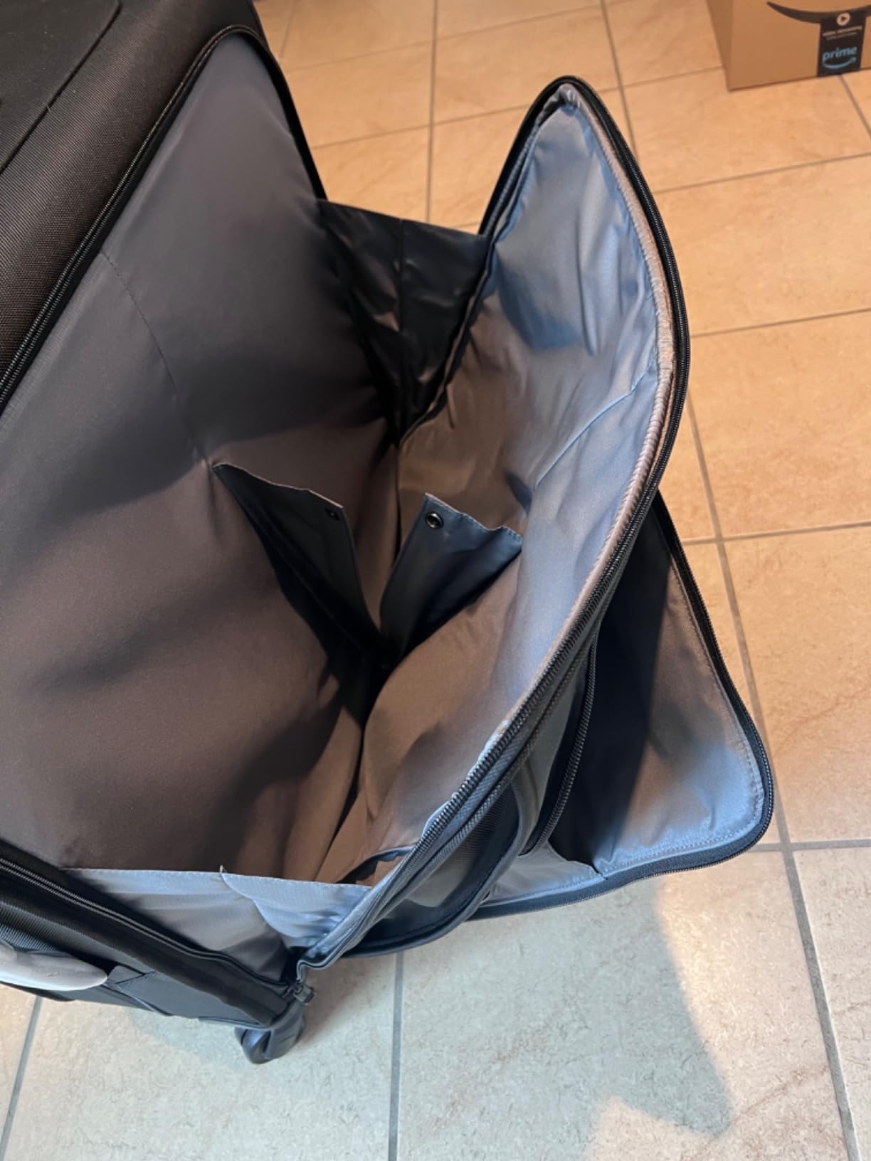 TUMI Alpha Large 4-Wheeled Garment Bag - Clothing Bag for Hanging Suits, Dresses & Coats - With TSA Lock - Midnight Black customer photo 2