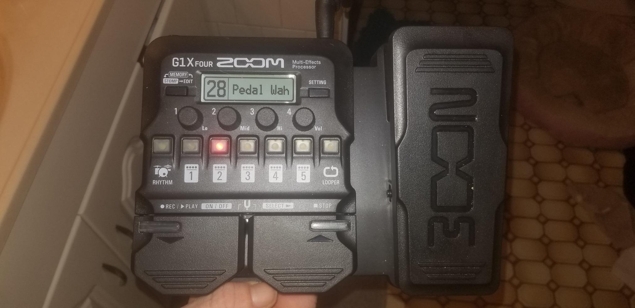 Zoom G1X Four Guitar Multi-Effects Processor with Expression Pedal | 70+ Effects, Amp Modeling, Looper, 68 Rhythm Patterns, Tuner, Battery Powered customer photo 1