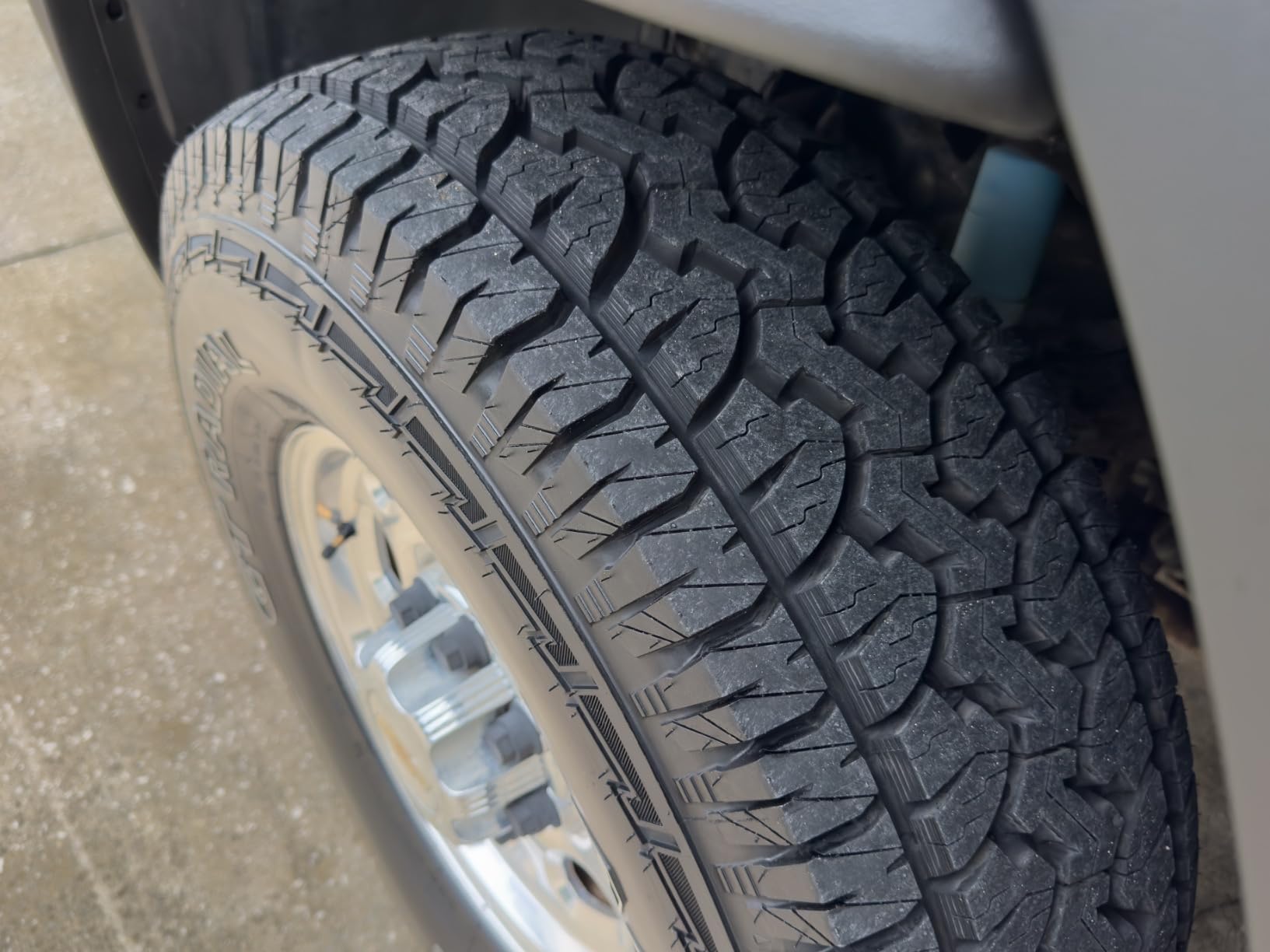 GT Radial Adventuro AT3 P235/75R15 105S OWL Truck/SUV All Terrain All Season Tire customer photo 1
