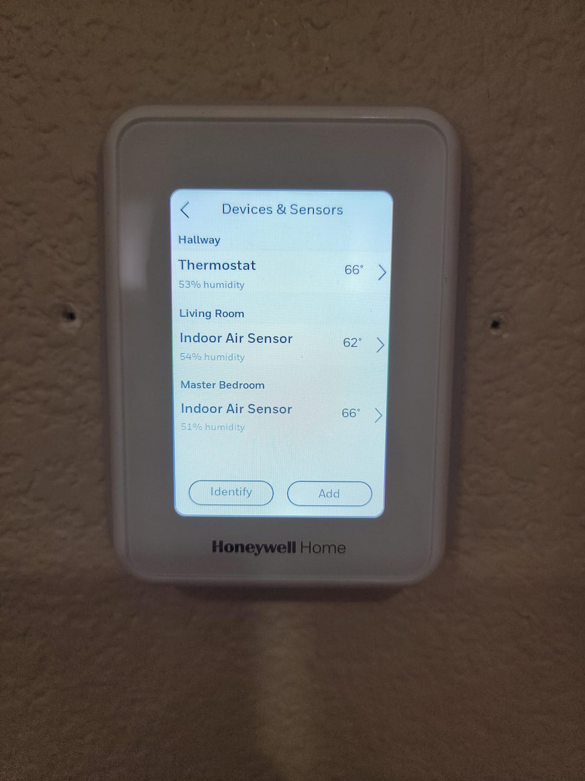 Honeywell Home T9 WiFi Smart Thermostat with 1 Smart Room Sensor, Touchscreen Display customer photo 1