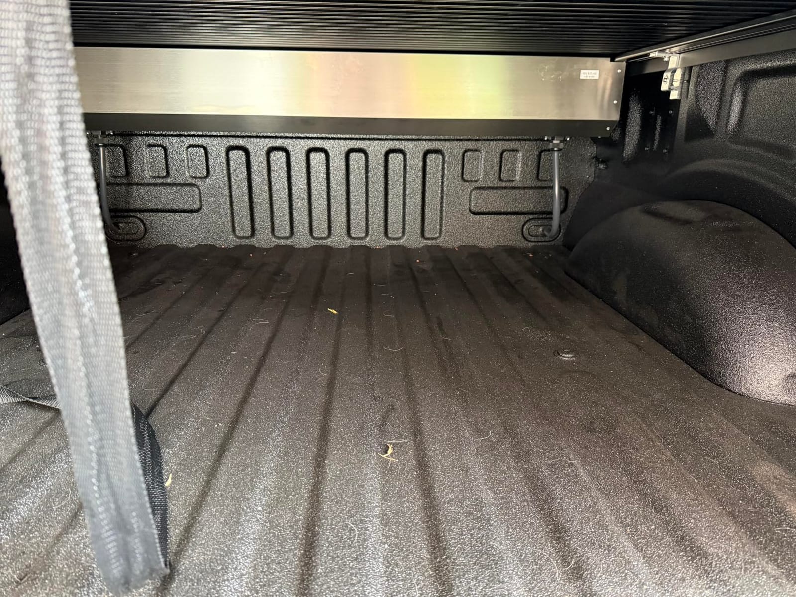 Syneticusa MB Retractable Tonneau Cover fit 2004-2026 F-150, 5.5ft Truck Bed | Hard Cover, 6063-T5 Aluminum, Double Lock, Waterproof, Low Profile, 600lb Capacity, 3-Year Warranty customer photo 2