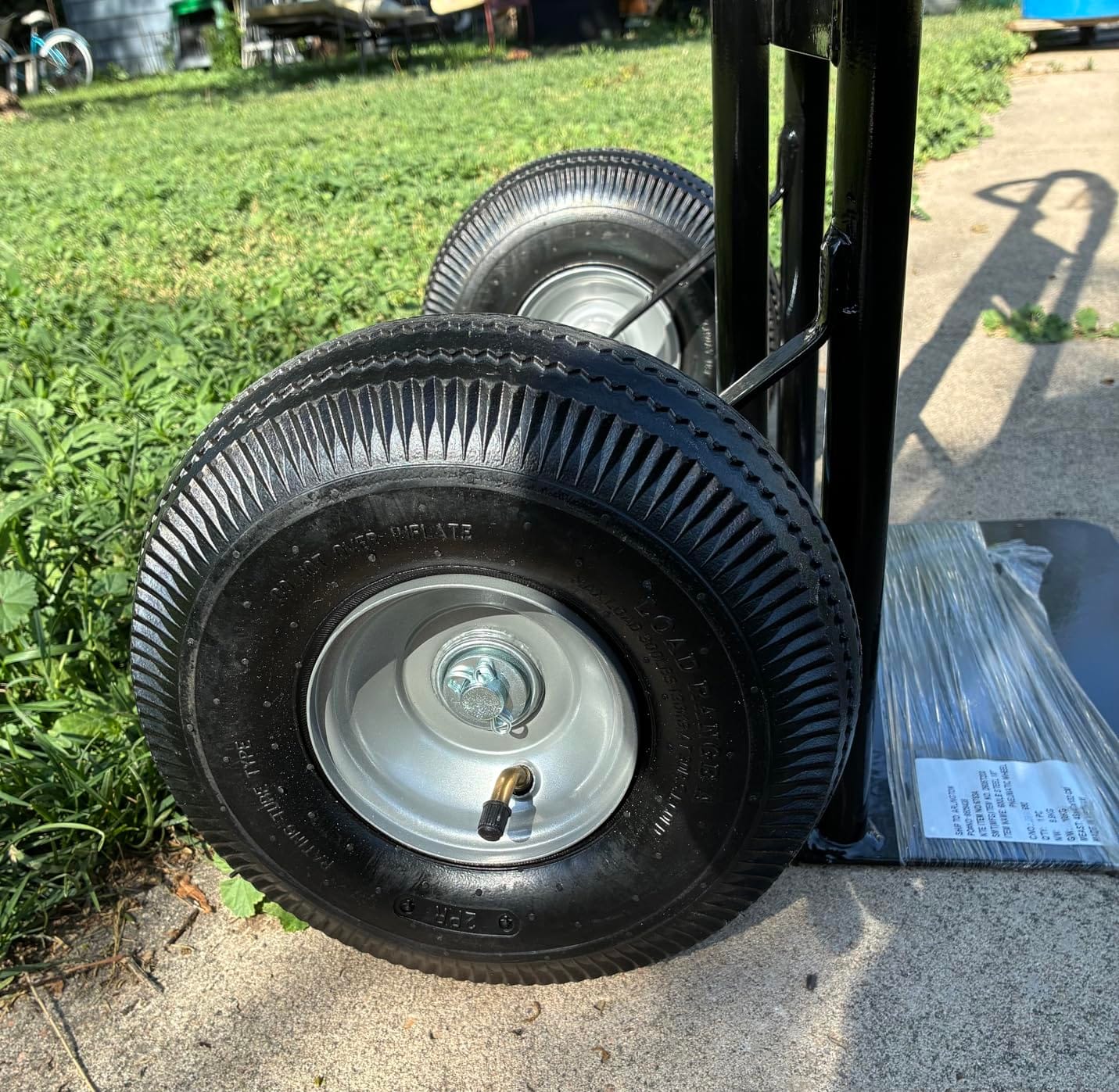 Ironton Steel Hand Truck, 600-Lb. Capacity, 10in. Pneumatic Tires - Heavy-duty frame, P-style handle, 14in. x 8.5in. toe plate customer photo 1
