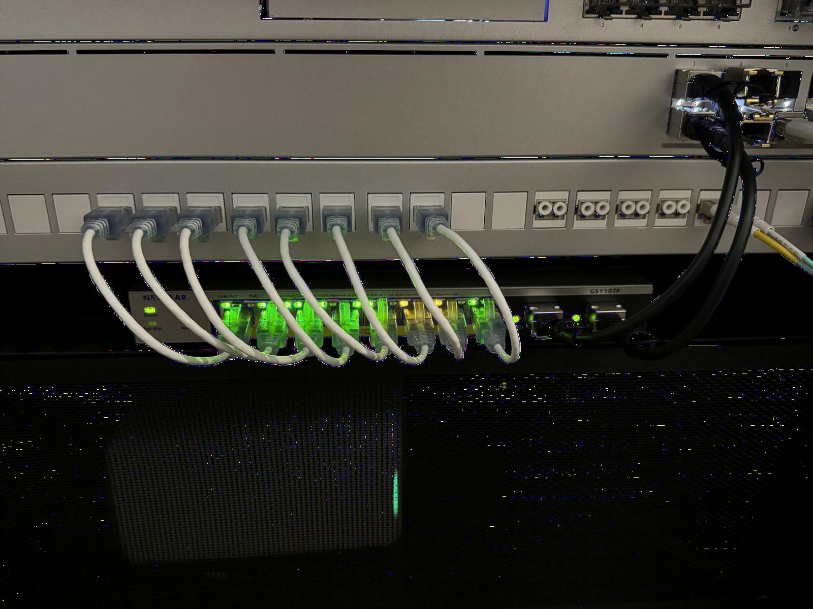 NETGEAR 10-Port PoE Gigabit Ethernet Smart Managed Network Switch (GS110TP) | With 8 x PoE+ Ports @ 55W, 2 x 1G SFP, Optional Insight Cloud Management, Desktop or Wall Mount customer photo 2
