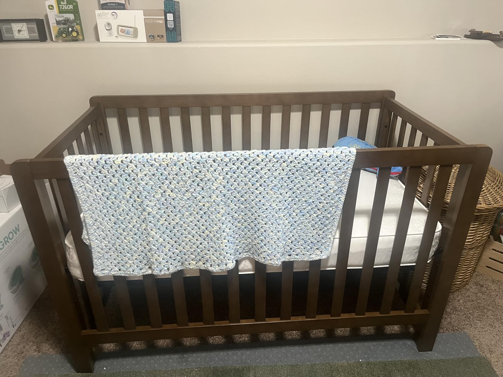 DaVinci Carter's Colby Low-Profile 4-in-1 Baby Crib, Washed Natural | GREENGUARD Gold Certified, Converts to Toddler Bed, Daybed & Full-Size Bed, 4 Adjustable Mattress Heights - Easy to Assemble customer photo 2