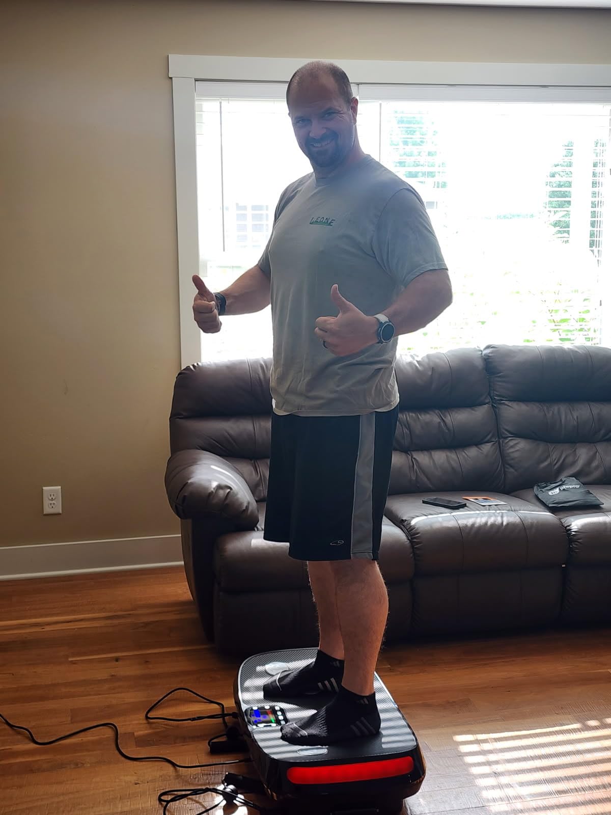 Lifepro Rumblex 4D Curved Vibration Plate Exercise Machine with 3 Motors | Calorie Tracking, 7 Modes, 60 Speeds, Bluetooth Speakers - Full Body Vibration Plate for Lymphatic Drainage & at Home Workout customer photo 1