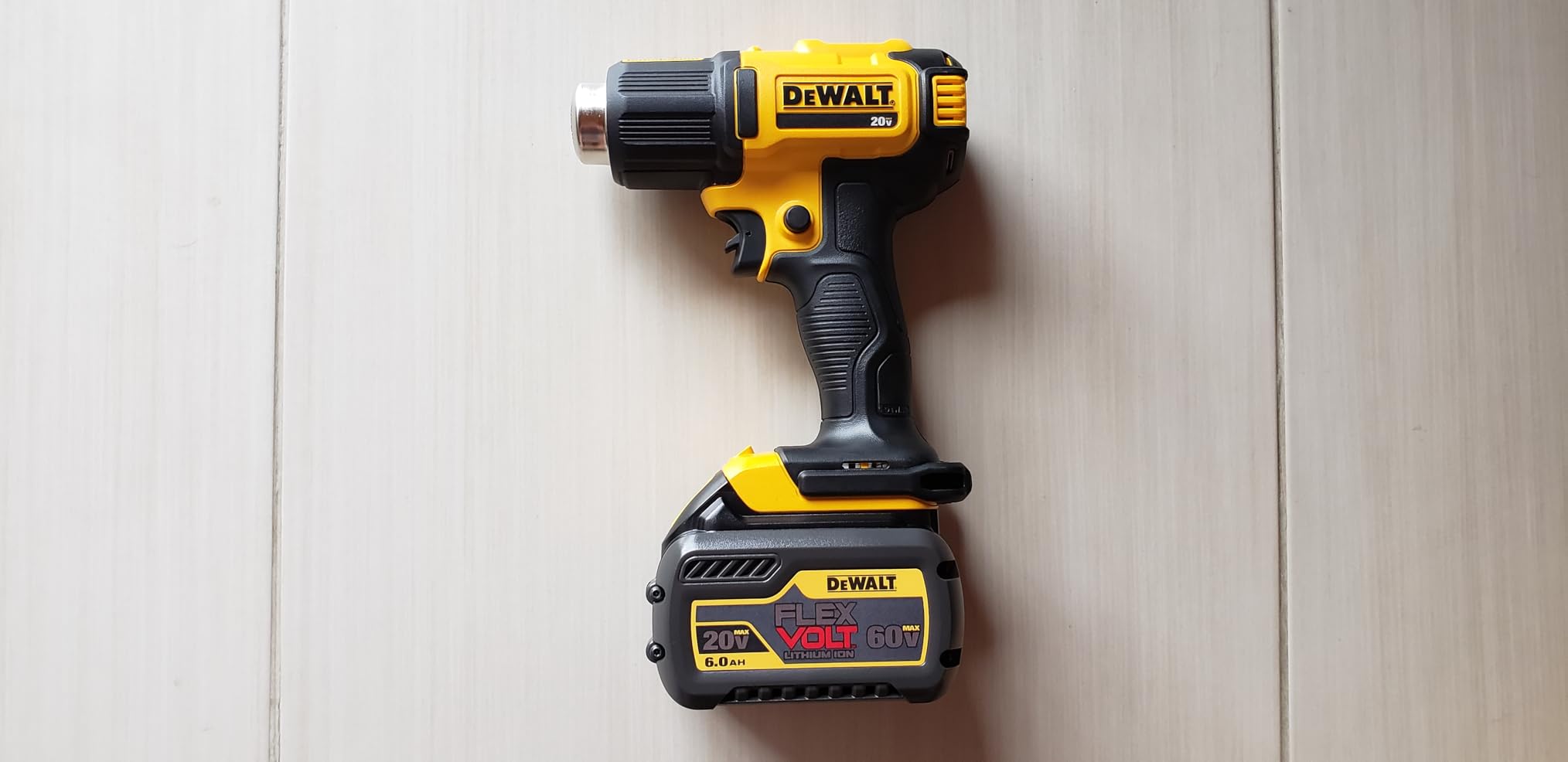 DEWALT 20V MAX Heat Gun, Cordless, Up to 990 Degrees, 42 Minutes of Run Time, LED Light, Heatgun with Flat and Hook Nozzle Attachments, Tool Only (DCE530B) customer photo 2