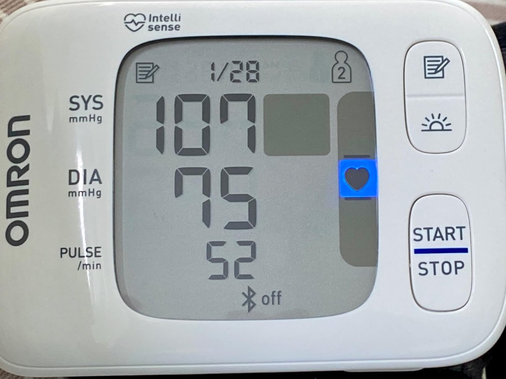 OMRON Gold Wireless Wrist Blood Pressure Monitor for Home Use | #1 Doctor & Pharmacist Recommended Brand - Clinically Validated - Connect App customer photo 2