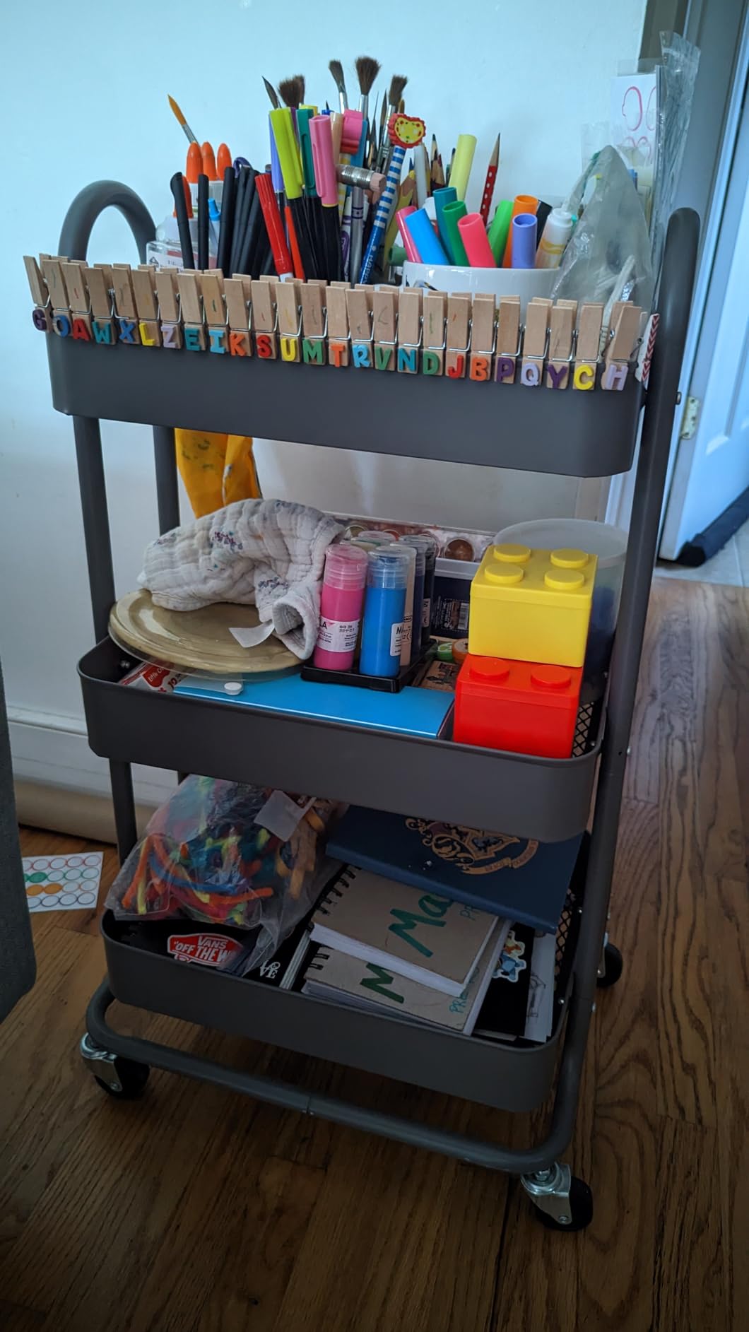 Amazon Basics 3-Tier Rolling Utility or Kitchen Cart, Lockable Wheels, Multifunctional Storage, Mobile Shelving Unit, Metal Storage Organizer, Charcoal customer photo 2