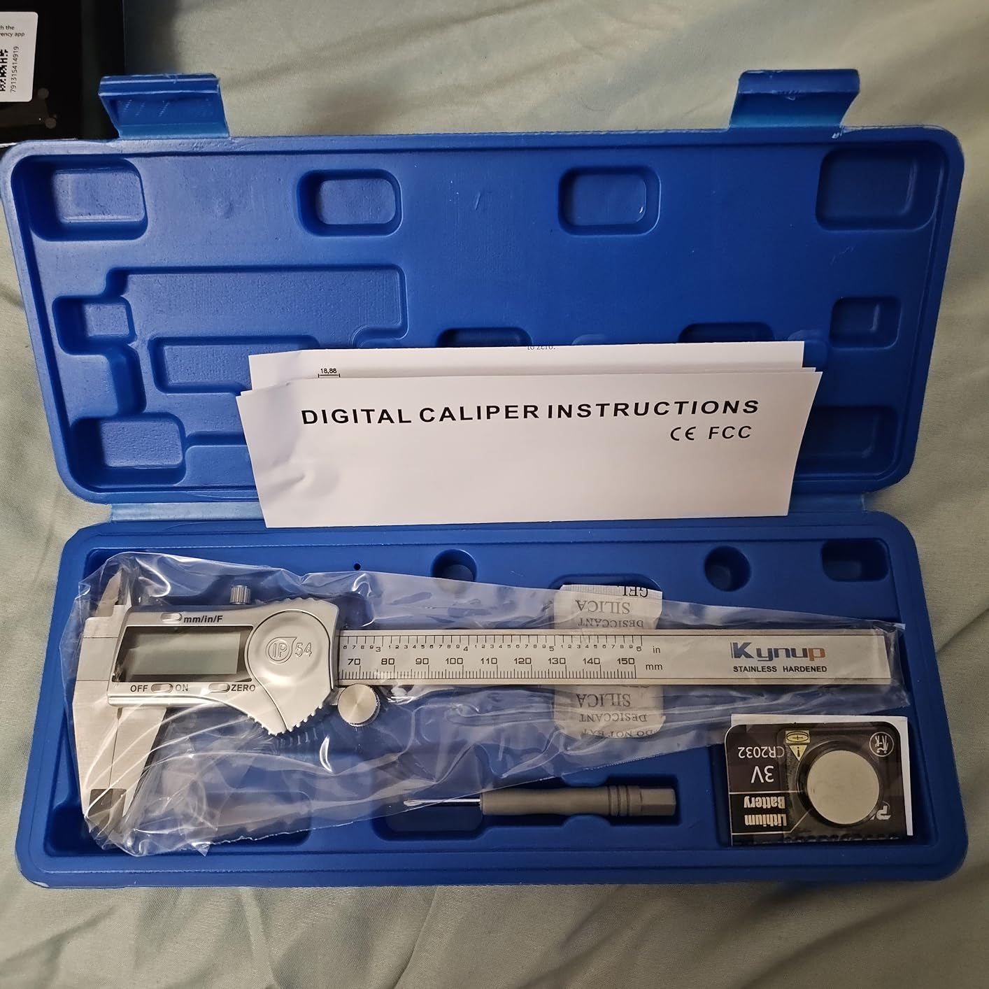 Kynup Digital Caliper 6 Inch Measuring Tool, Professional Stainless Steel Electronic Micrometer with Large LCD Screen, Vernier Caliper, Inch Metric Fraction Conversion, Auto-Off, IP54 Splash Proof customer photo 1