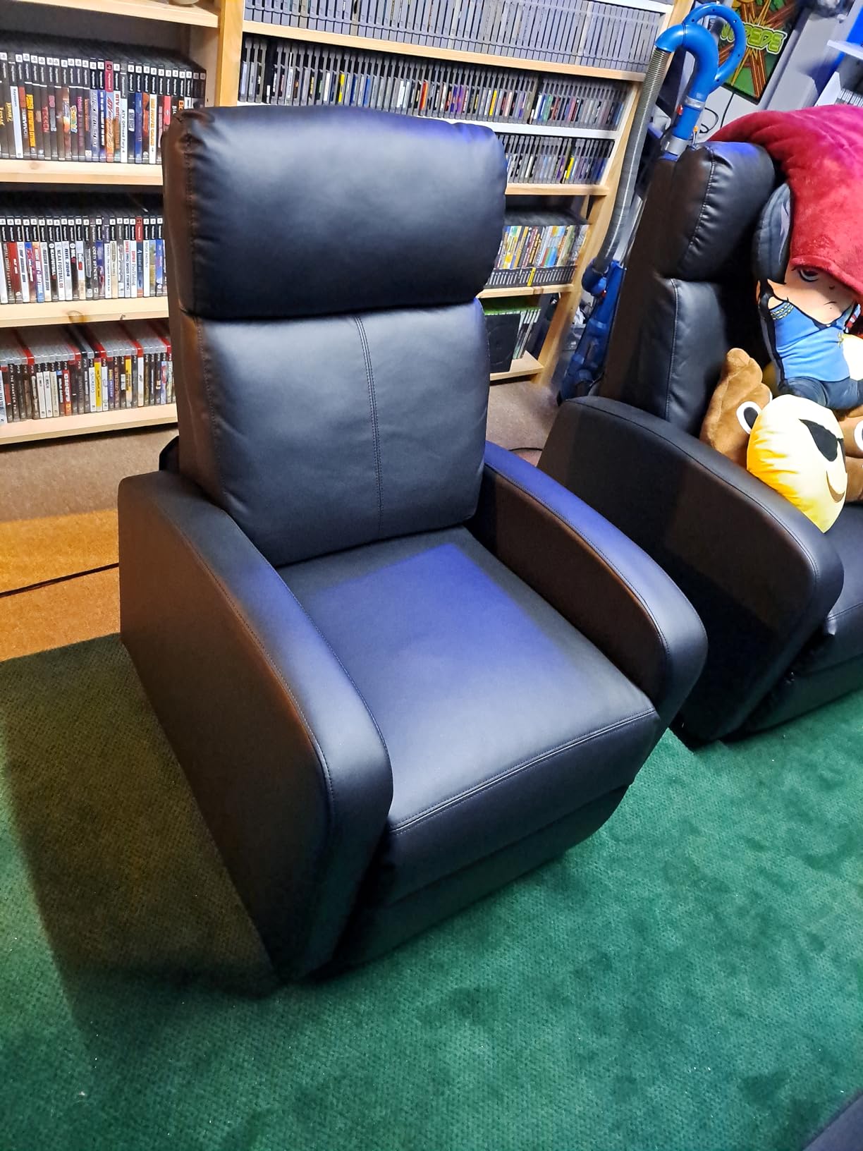 FDW Recliner Chair Without Massage Function | Black, PU Leather | Lounge Chair With Lumbar Support, Adjustable Push Back, Wide Armrests & Footrest | Easy Assembly | Living Room, Home Theatre customer photo 1