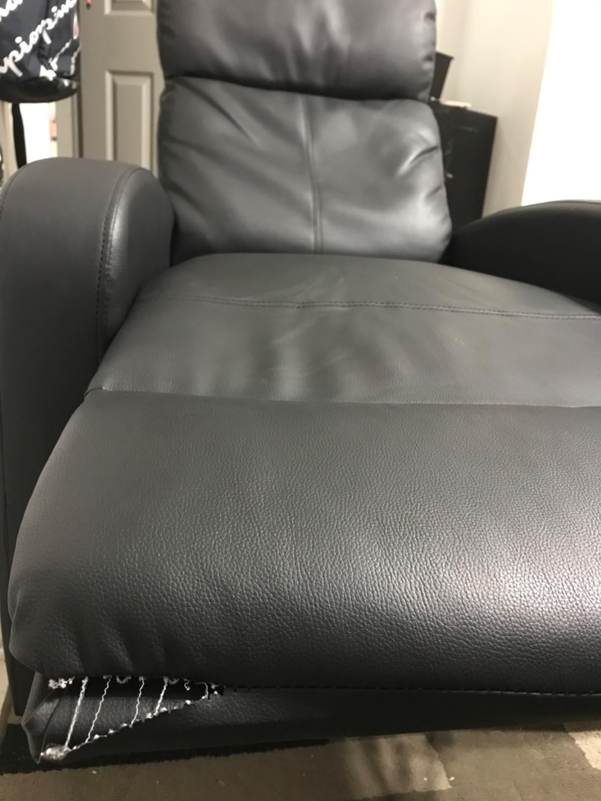 FDW Recliner Chair Without Massage Function | Black, PU Leather | Lounge Chair With Lumbar Support, Adjustable Push Back, Wide Armrests & Footrest | Easy Assembly | Living Room, Home Theatre customer photo 2