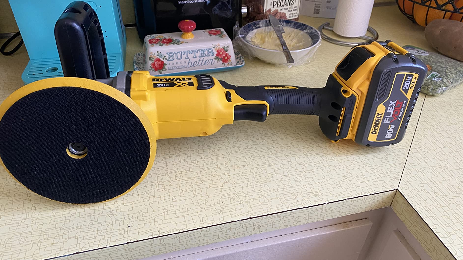 DEWALT 20V MAX* XR Cordless Polisher, Rotary, Variable Speed, 7-Inch, 180 mm, Tool Only (DCM849B) customer photo 2
